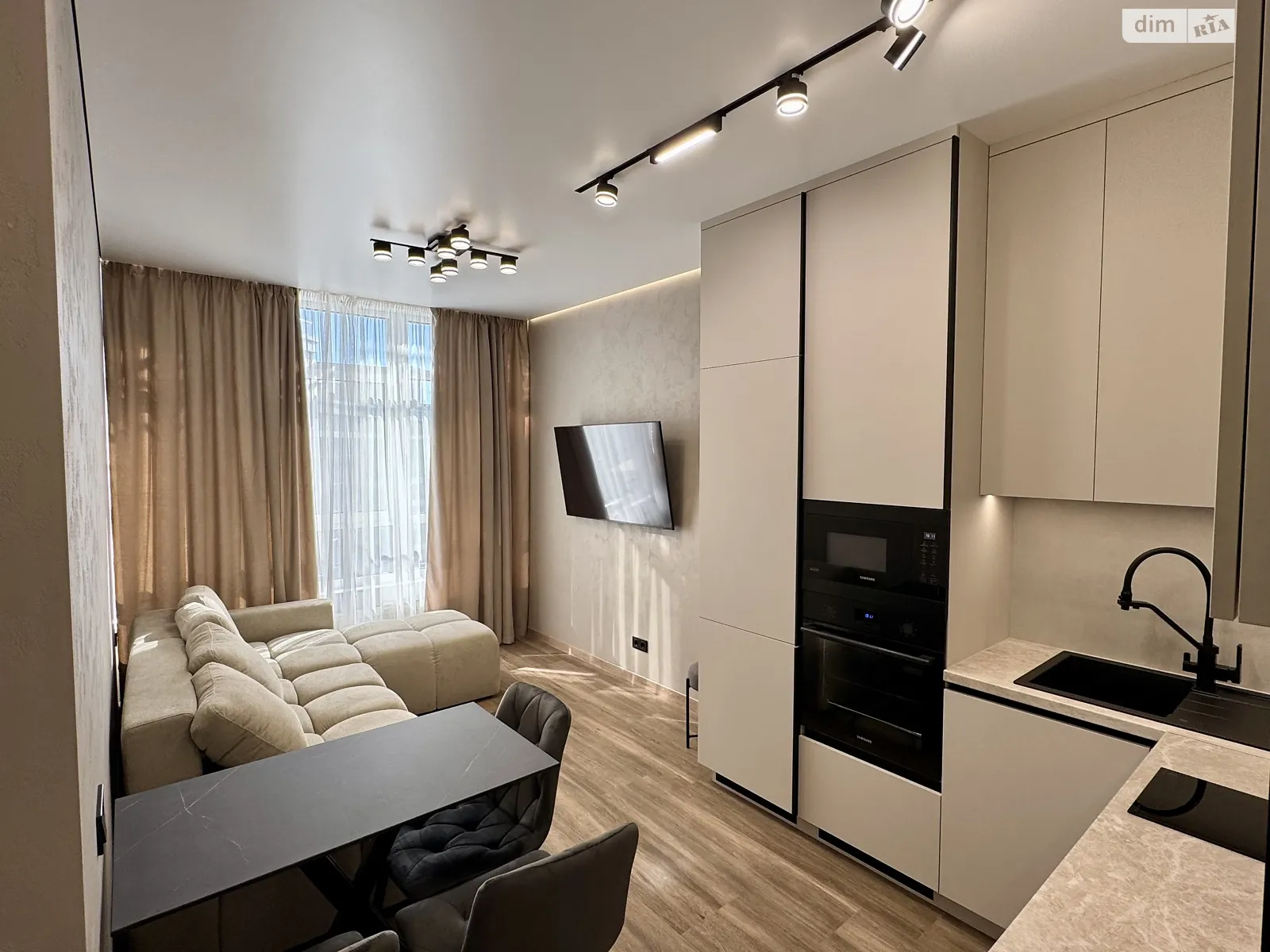 Сдается в аренду 1-комнатная квартира 45 кв. м в Одессе - фото 1