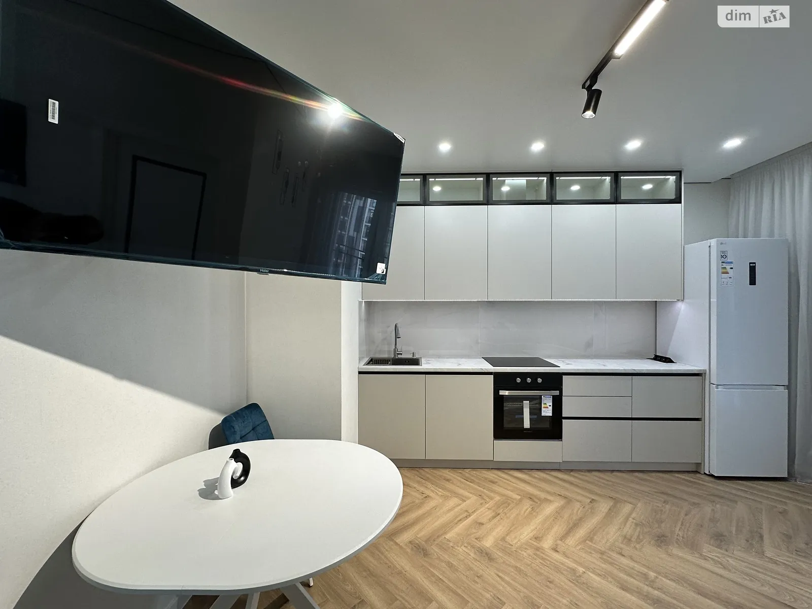 Продается 1-комнатная квартира 42.5 кв. м в Одессе, ул. Краснова, 3 корпус 61 - фото 1