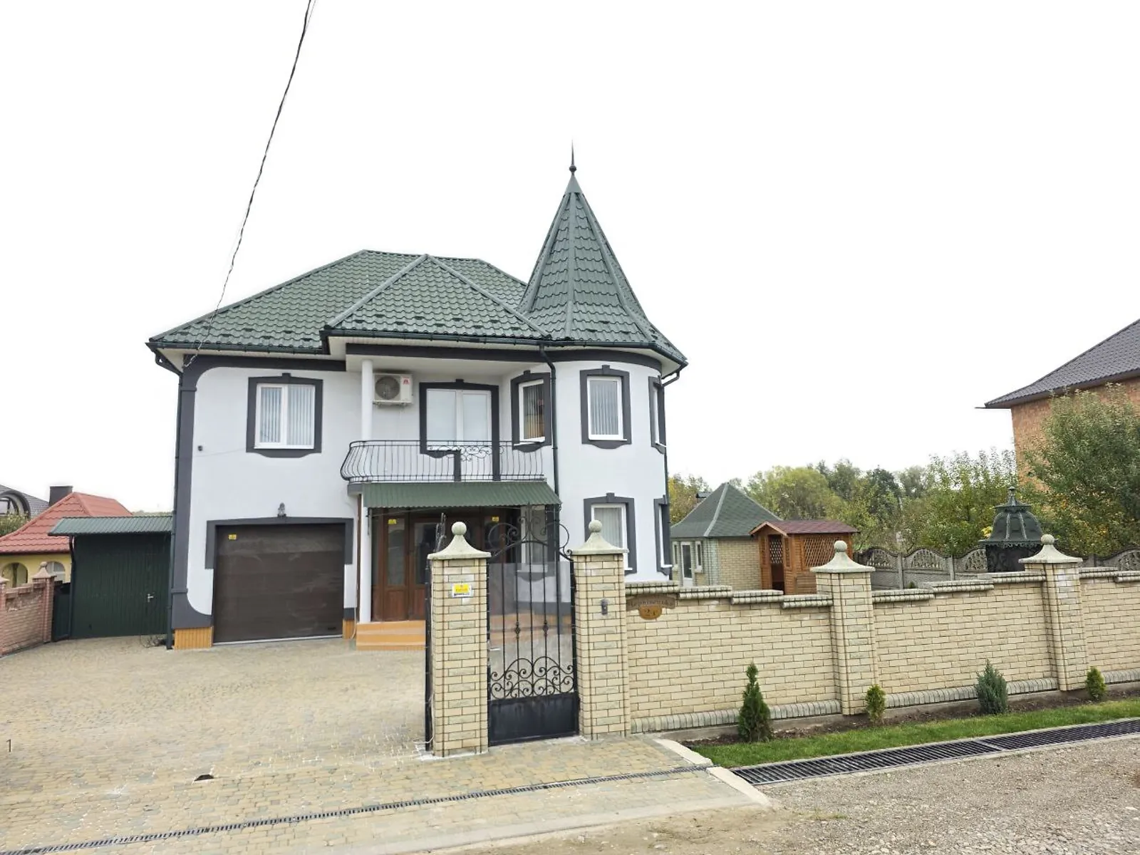 Продается часть дома 186.4 кв. м с беседкой, цена: 180000 $ - фото 1