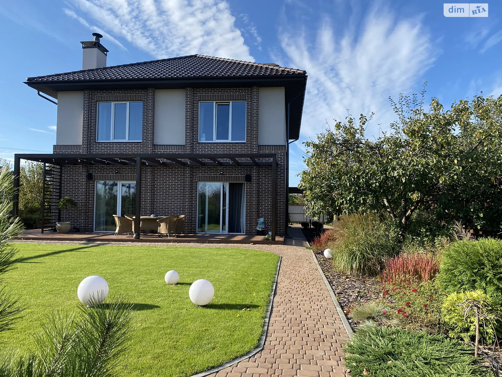 Продается дом на 2 этажа 174.5 кв. м с балконом, цена: 225000 $ - фото 1