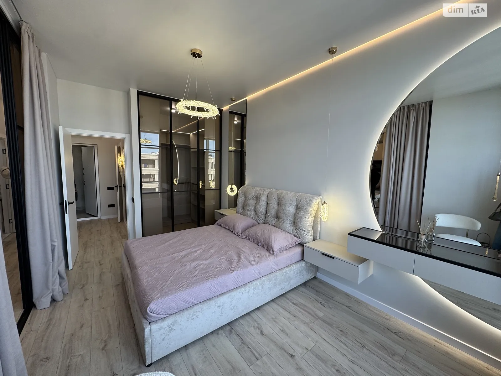 Продается 1-комнатная квартира 42 кв. м в Одессе, пер. Курортный, 1 - фото 1