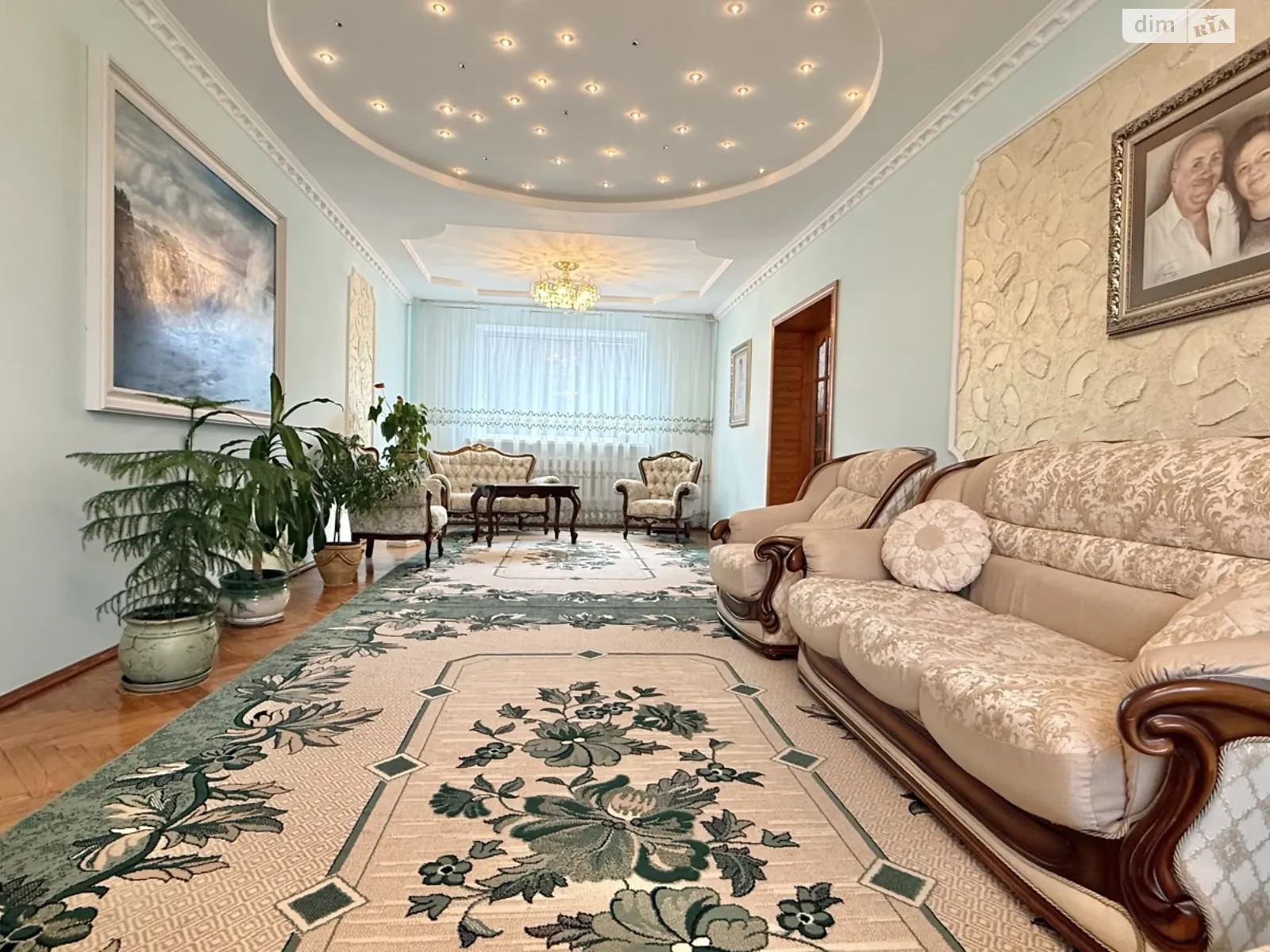 Продается часть дома 351.8 кв. м с верандой, цена: 168000 $ - фото 1