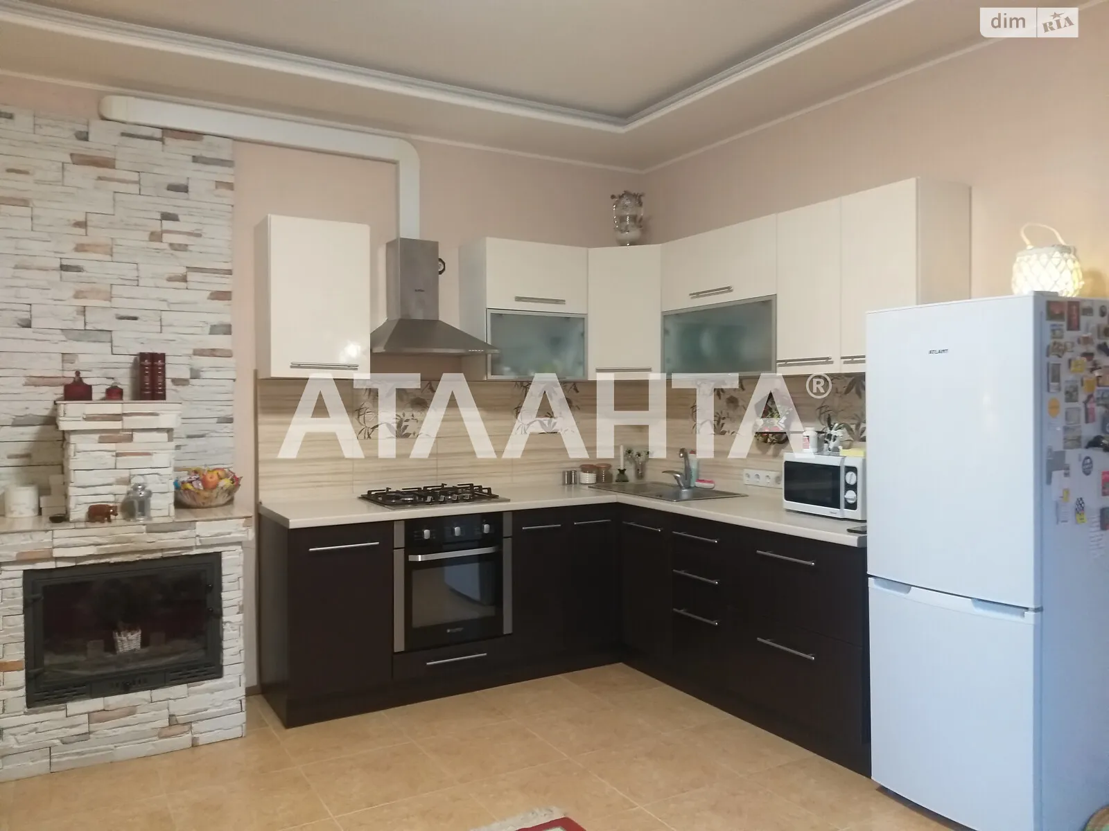 Продается дом на 2 этажа 74 кв. м с бассейном, цена: 60000 $ - фото 1