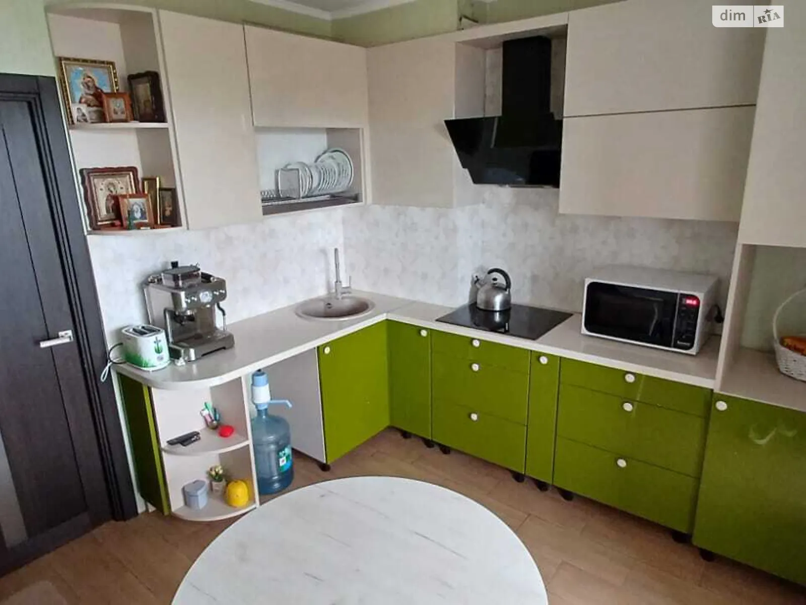 Продается 1-комнатная квартира 43.3 кв. м в Киеве, ул. Урловская, 38 - фото 1