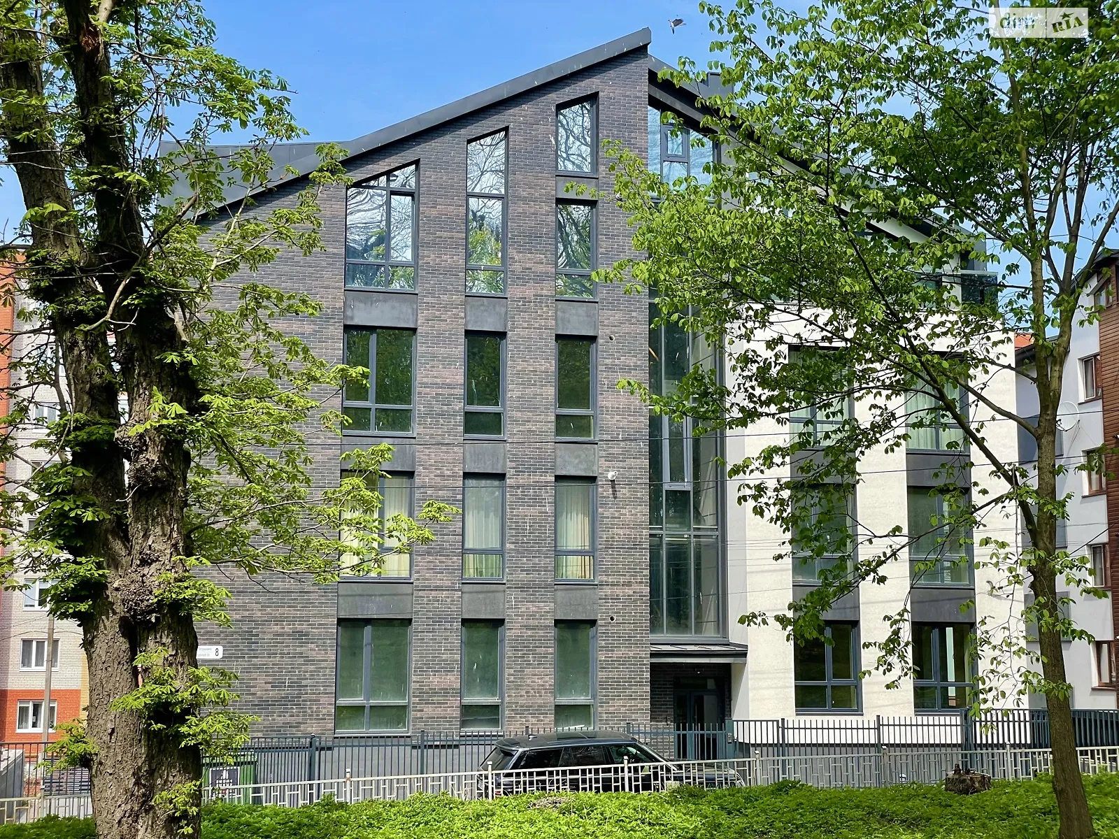 2-комнатная квартира 50.7 кв. м в Тернополе, ул. Петрушевича, 8 - фото 1