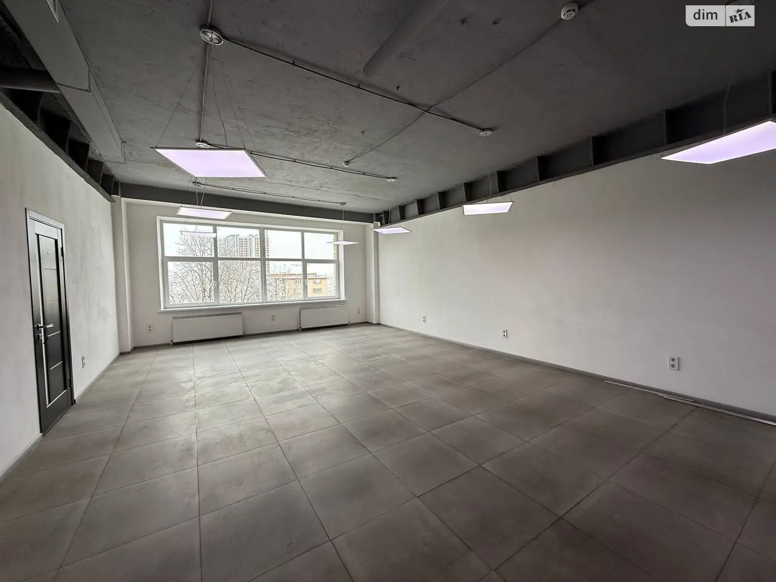 Сдается в аренду офис 116 кв. м в бизнес-центре, цена: 1160 $ - фото 1