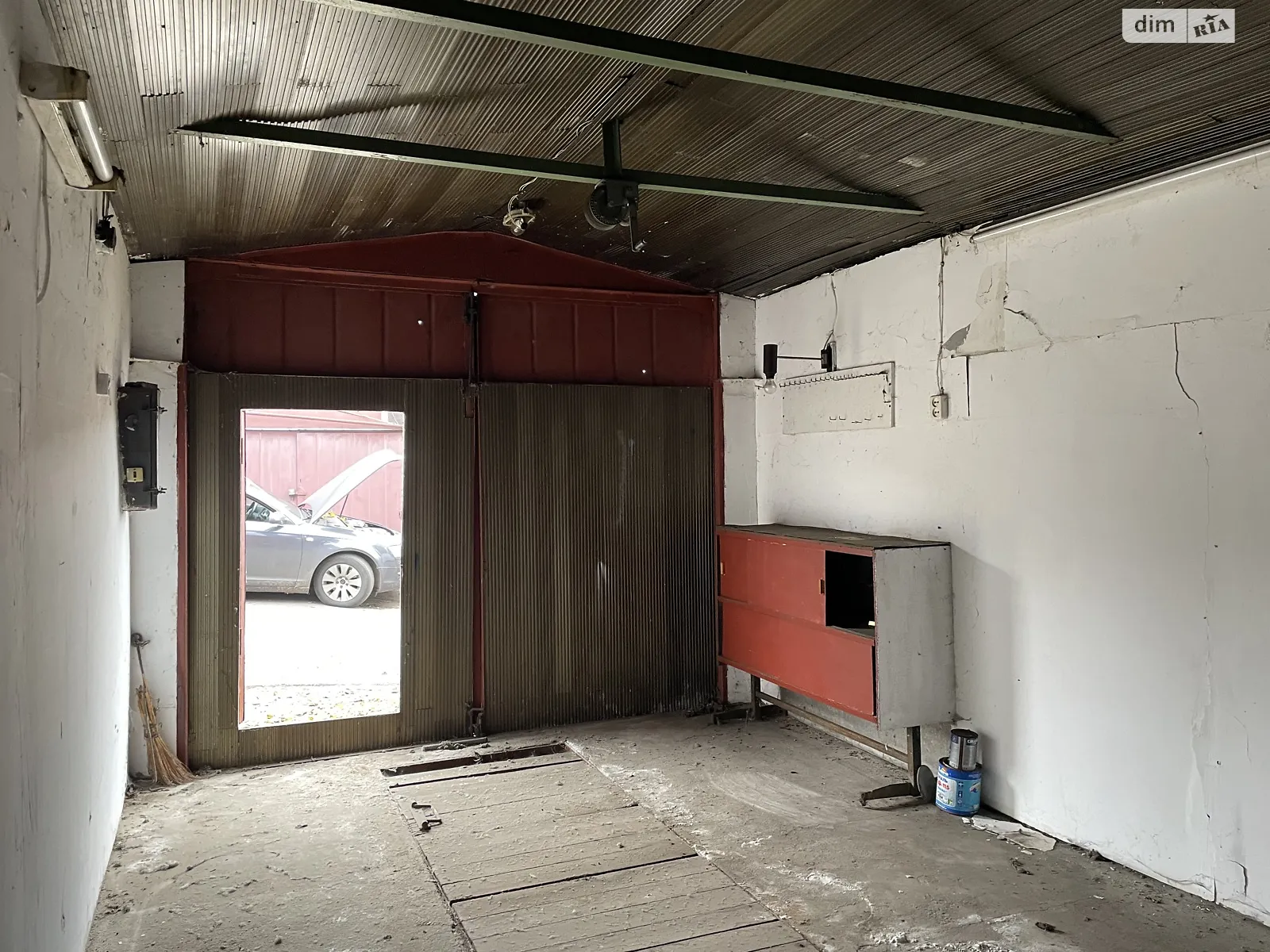 Продается место в гаражном кооперативе универсальный на 35 кв. м, цена: 11000 $ - фото 1