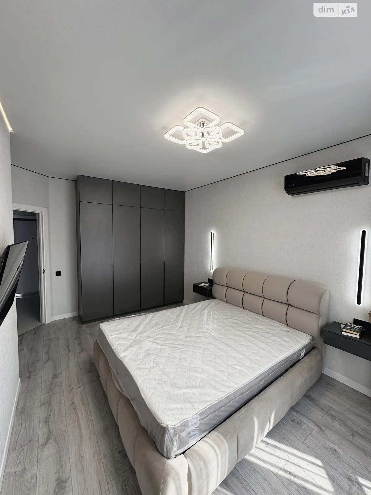 Сдается в аренду 1-комнатная квартира 38.2 кв. м в Софиевской Борщаговке, просп. Мартынова - фото 1