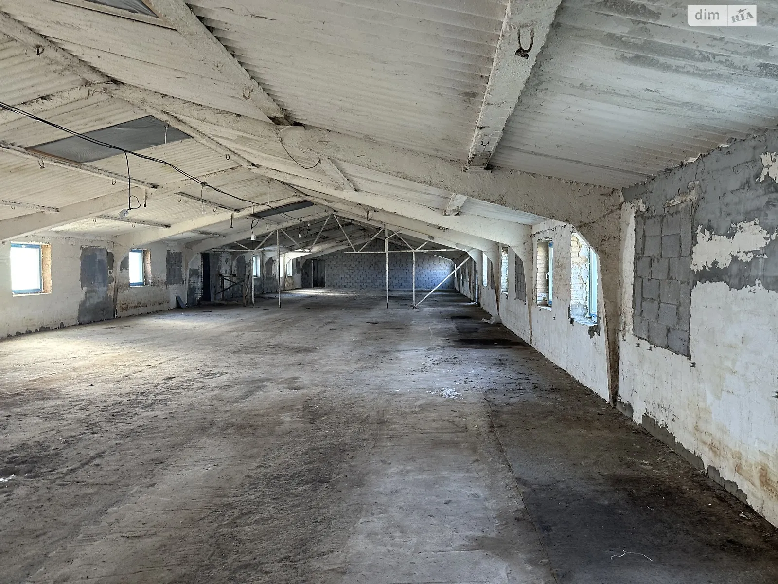 Сдается в аренду помещения свободного назначения 960 кв. м в 1-этажном здании, цена: 63000 грн - фото 1