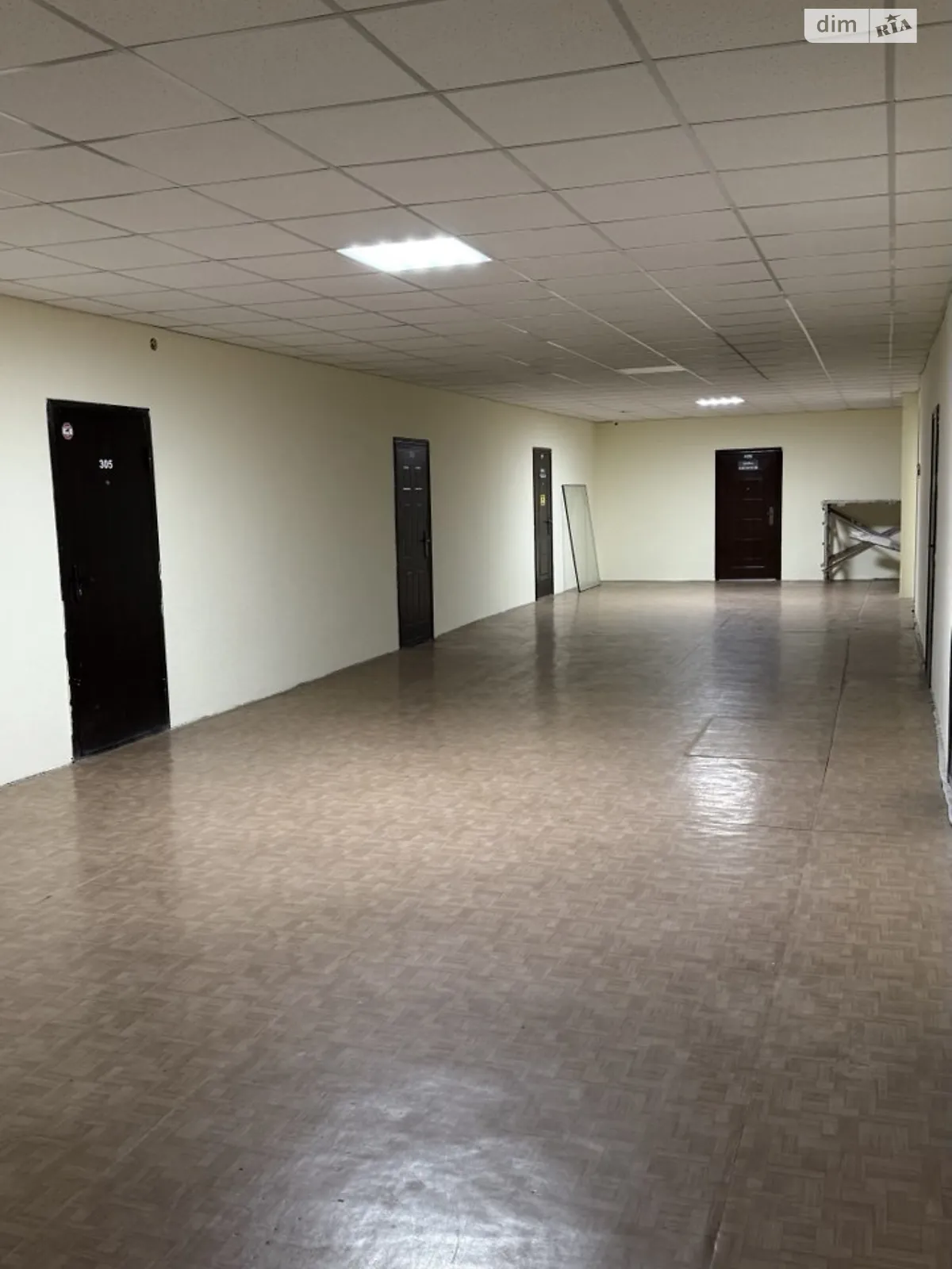 Продается офис 572.8 кв. м в бизнес-центре, цена: 400000 $ - фото 1