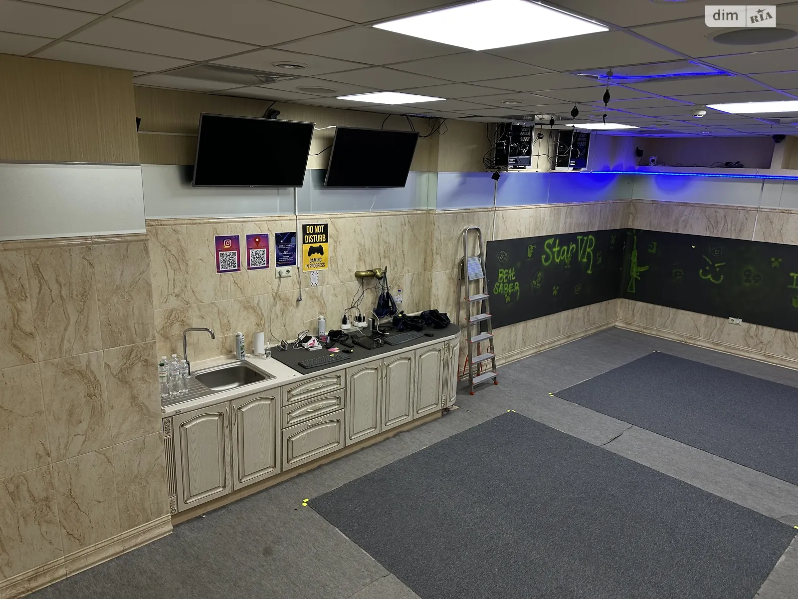 Здається в оренду приміщення вільного призначення 50 кв. м в 22-поверховій будівлі, цена: 25000 грн - фото 1