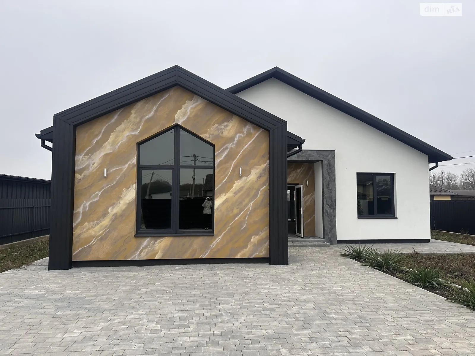 Продается одноэтажный дом 130 кв. м с беседкой, цена: 125000 $ - фото 1