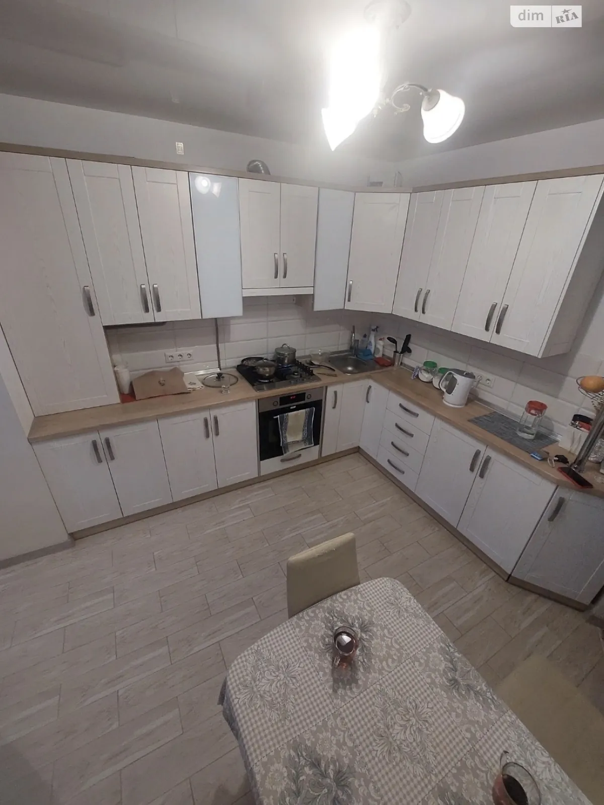 Продается 1-комнатная квартира 40.8 кв. м в Ровно, ул. Дворецкая, 46 - фото 1