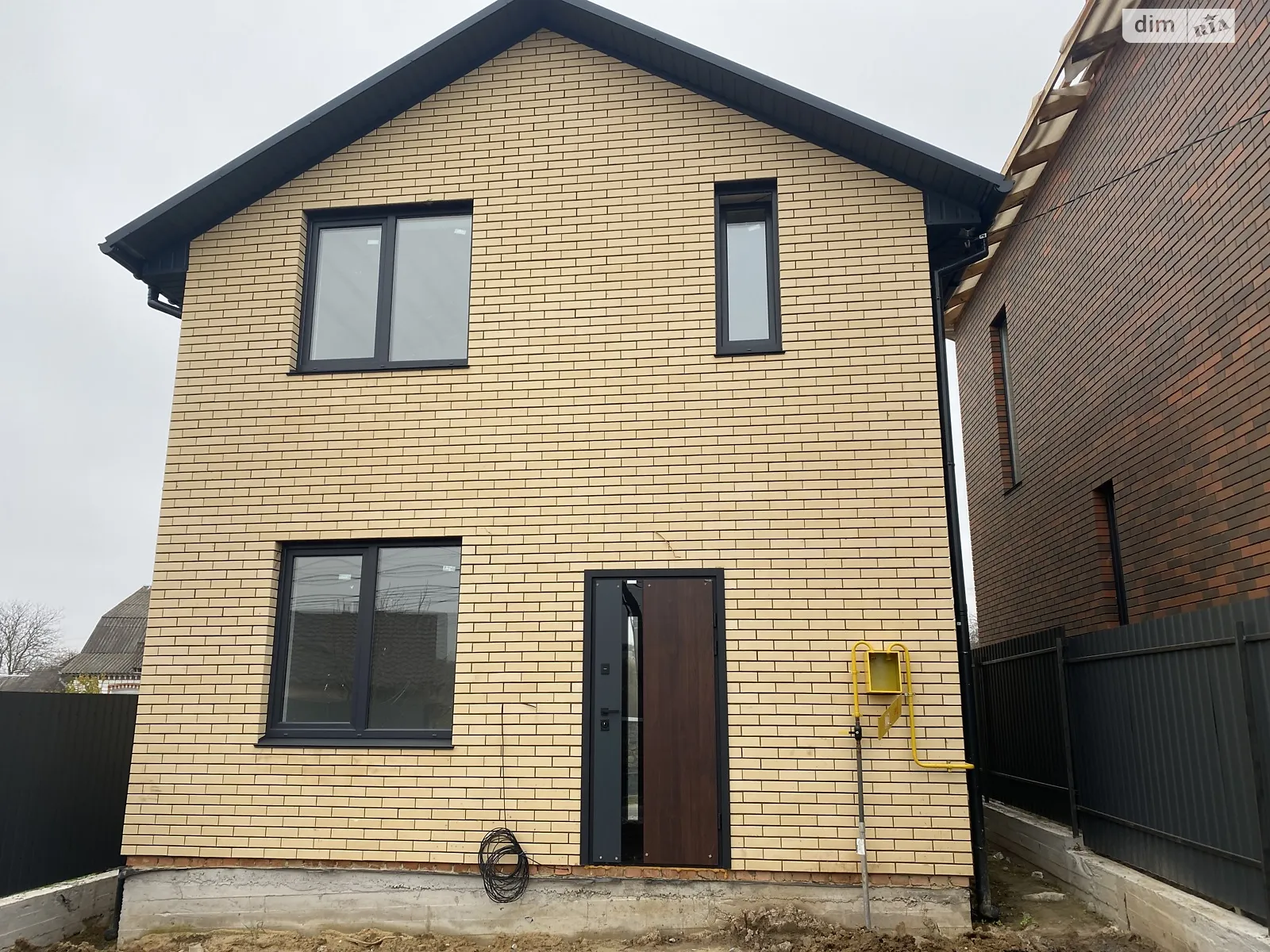 Продается дом на 2 этажа 107 кв. м с мебелью, цена: 88000 $ - фото 1