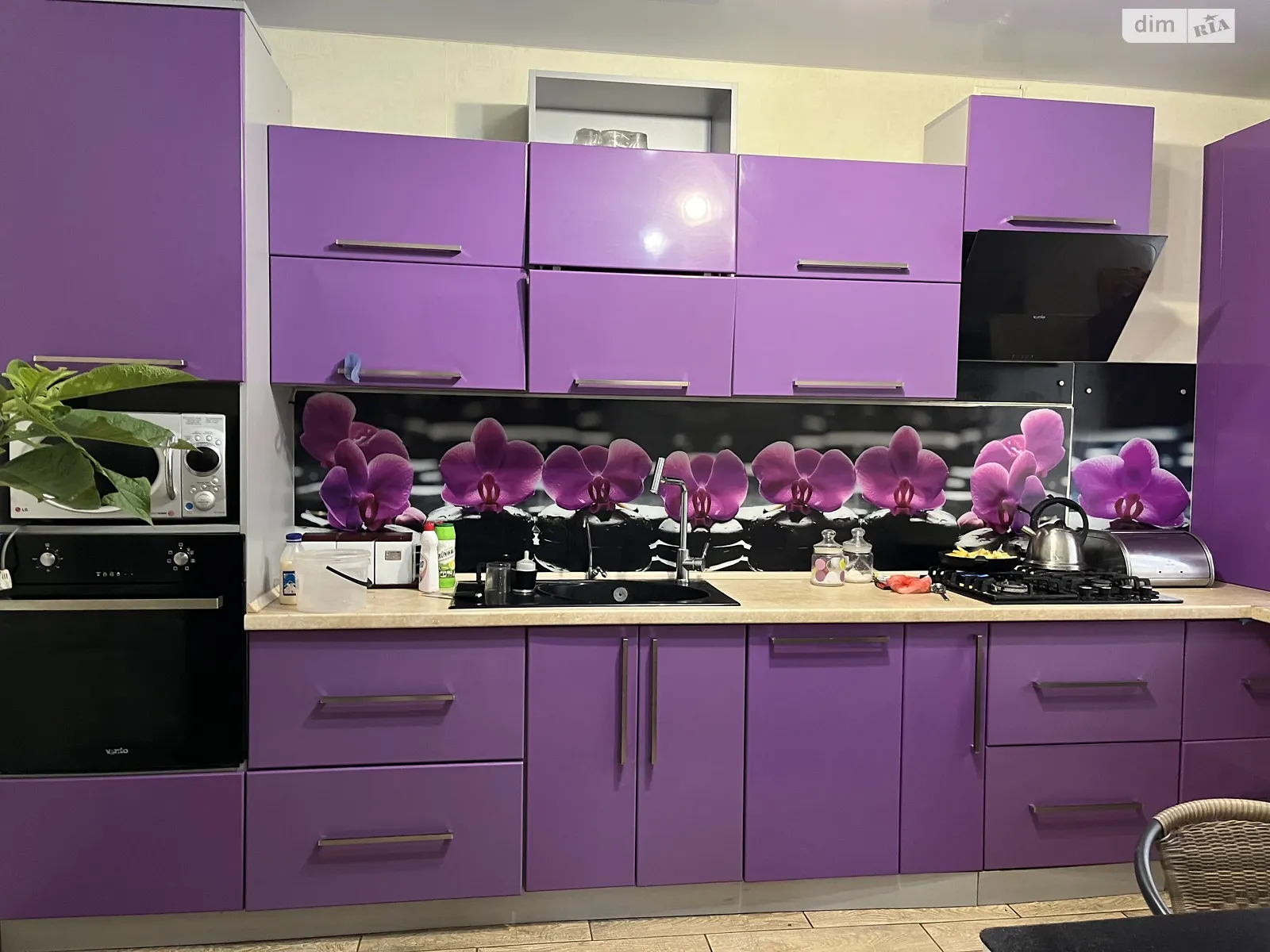 Продается дом на 2 этажа 120 кв. м с бассейном, цена: 115000 $ - фото 1