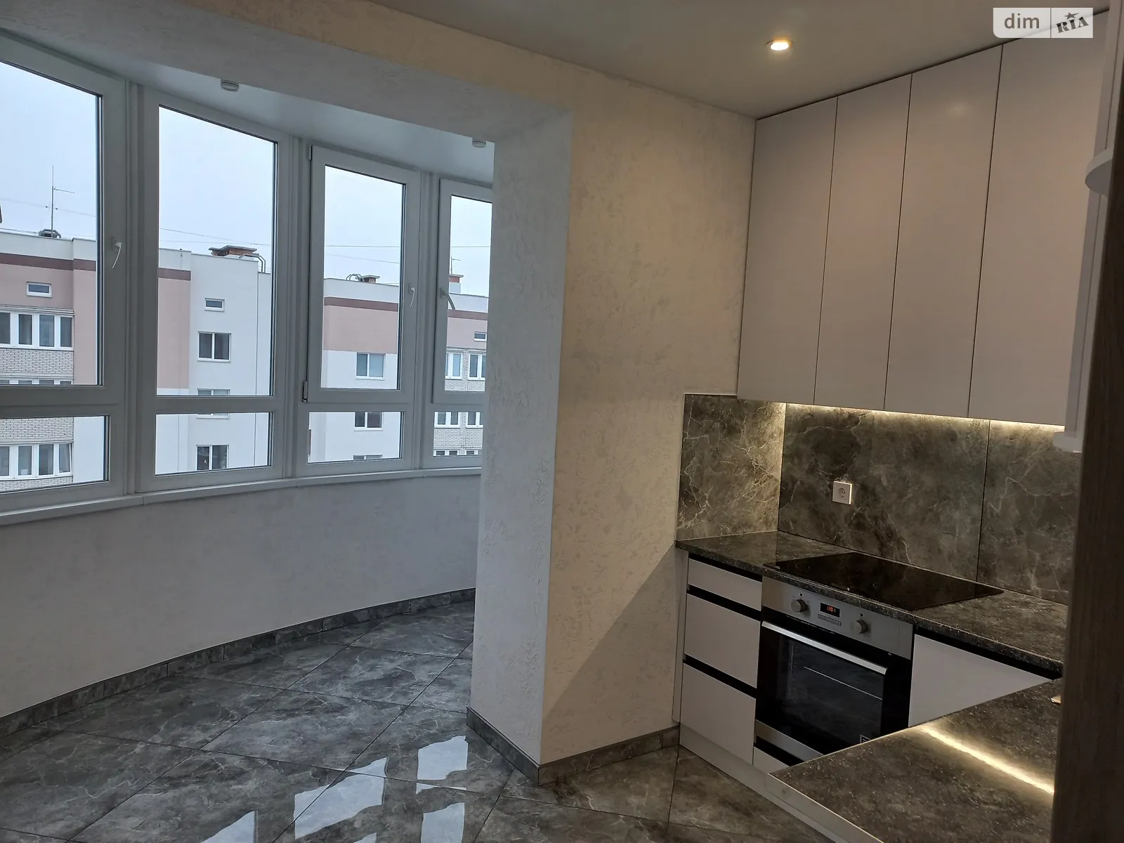 Продается 1-комнатная квартира 35 кв. м в Виннице, ул. Андрея Шептицкого, 4 - фото 1