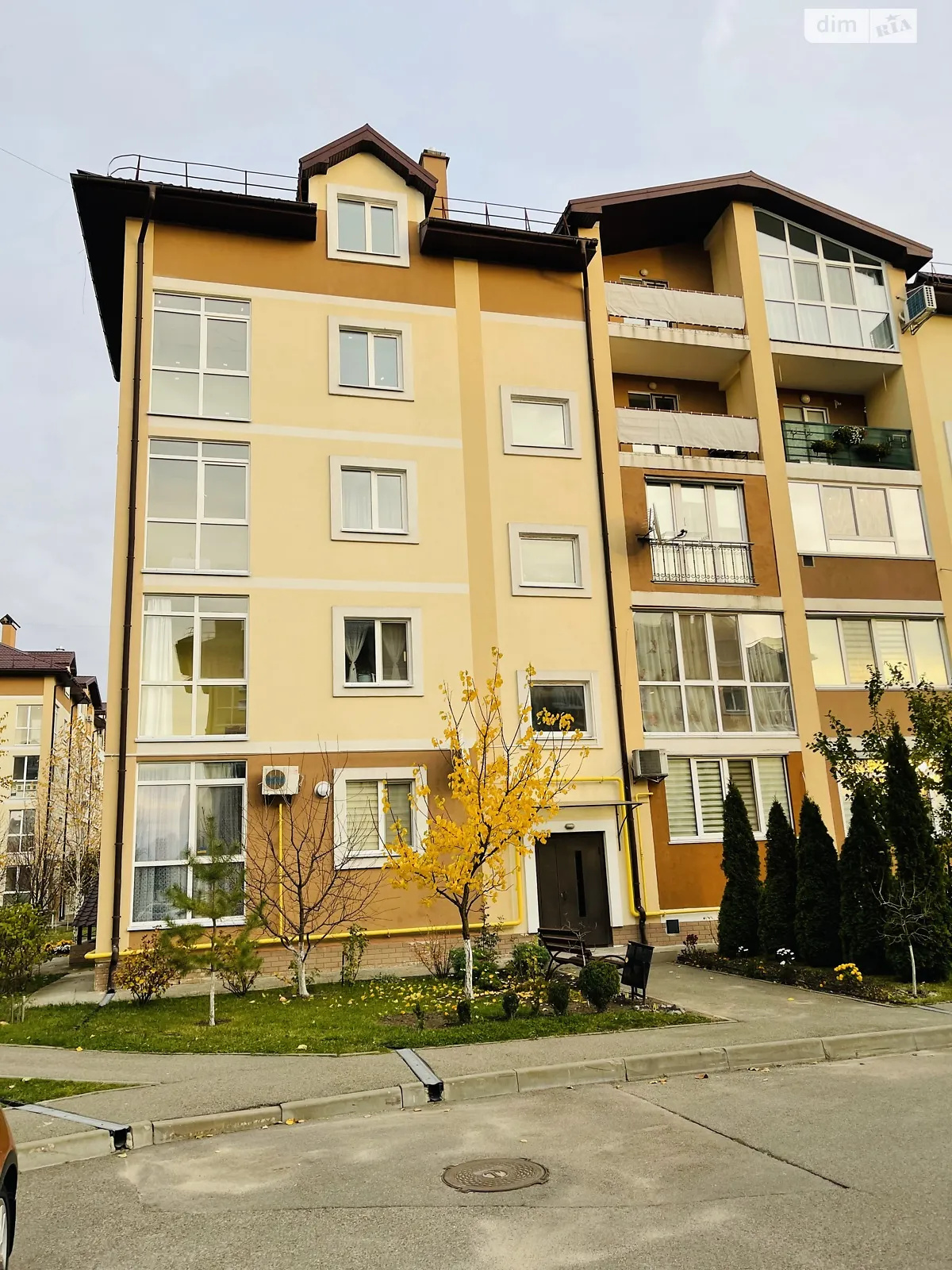 Продається 5-кімнатна квартира 144.5 кв. м у Горі, вул. Центральна, 38А - фото 1