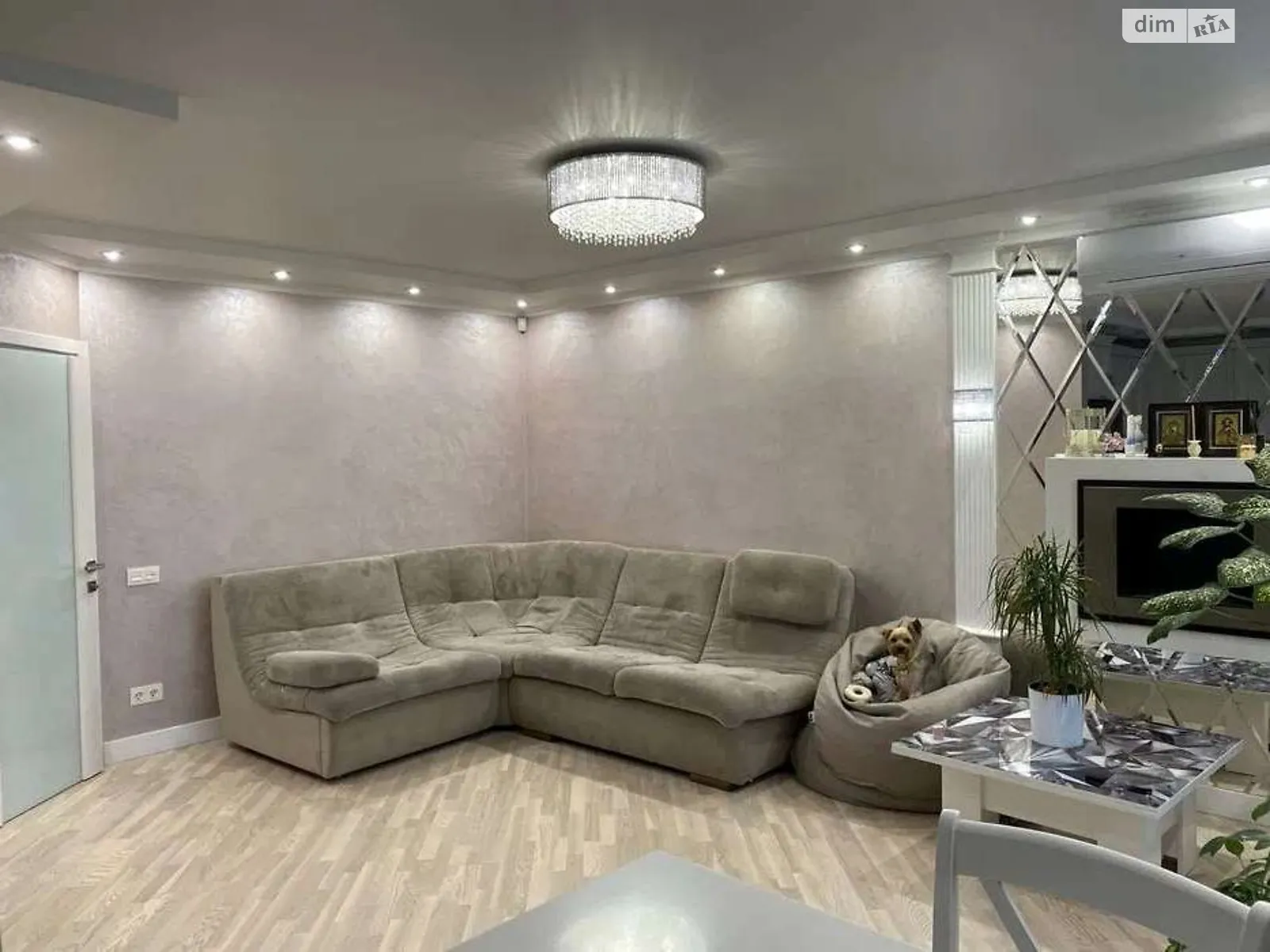 Здається в оренду 3-кімнатна квартира 110 кв. м у Києві, вул. Бориспільська, 6 - фото 1