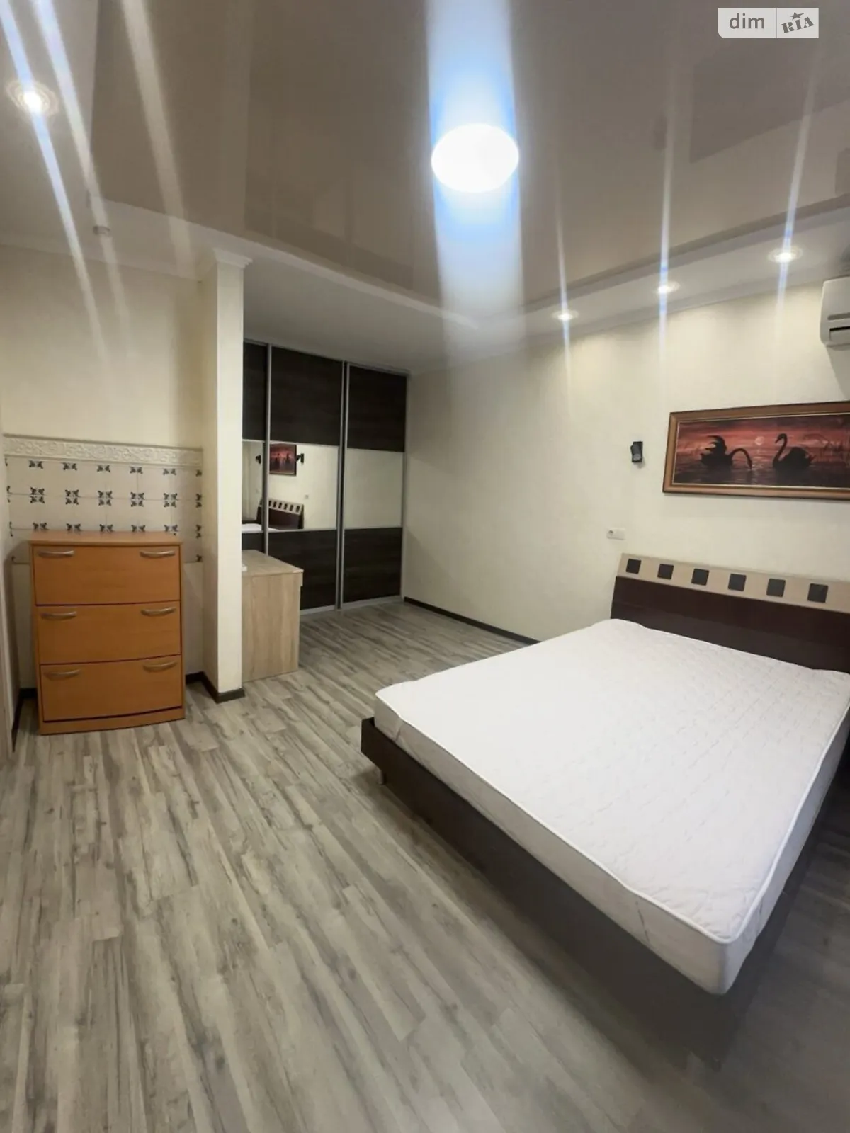 Сдается в аренду 1-комнатная квартира 43 кв. м в Одессе, мас. Радужный, 16 - фото 1