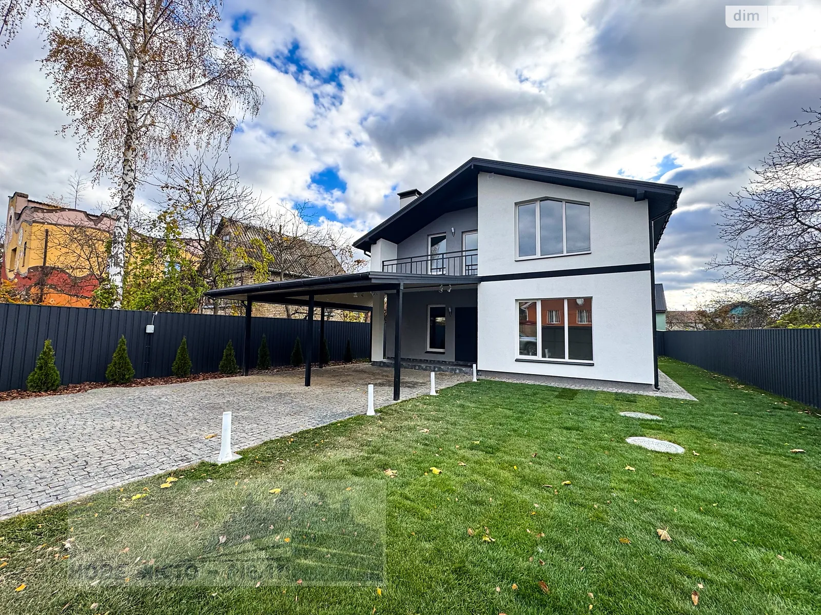 Продается дом на 2 этажа 165 кв. м с камином, цена: 249000 $ - фото 1