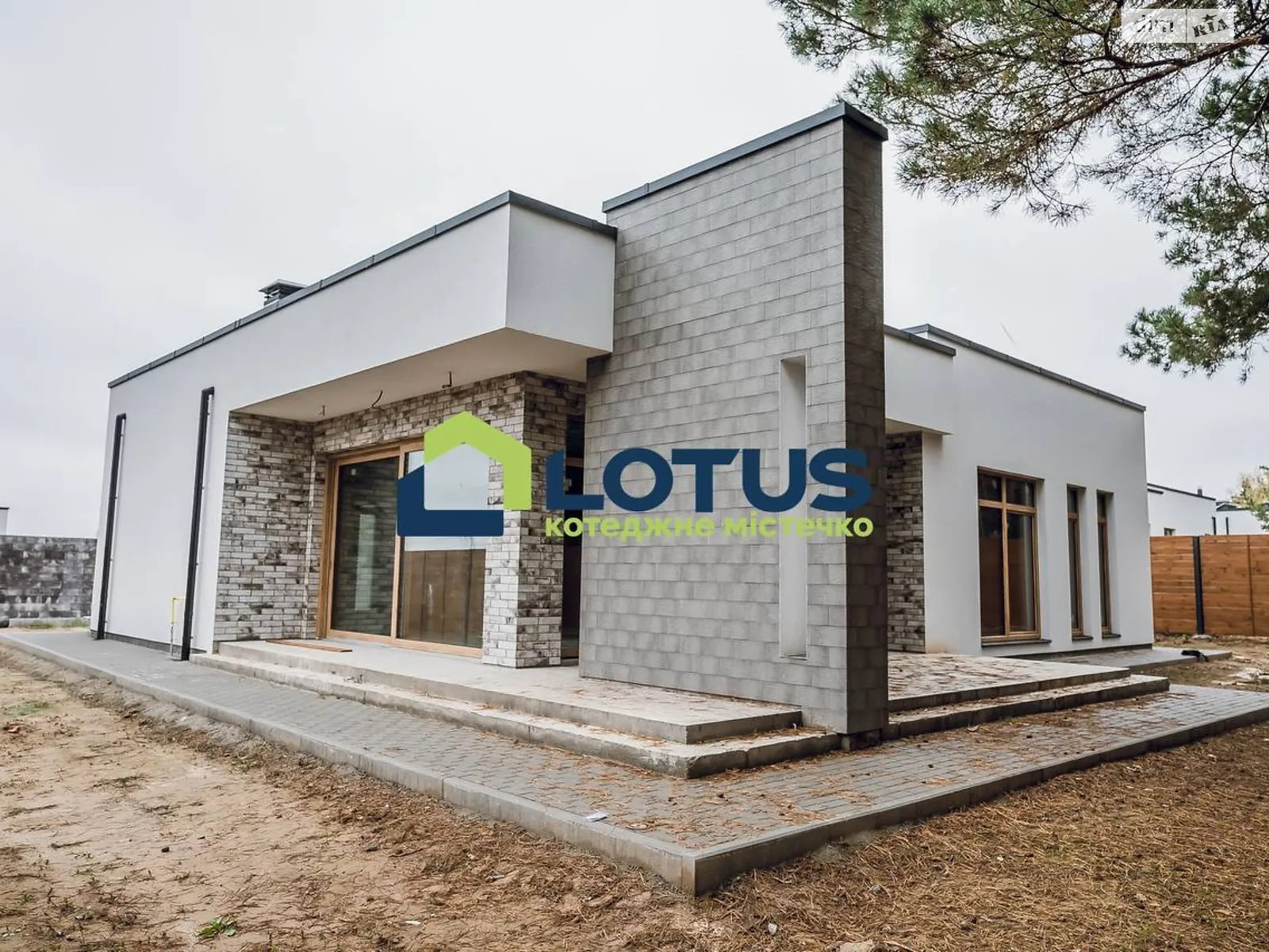 Продається одноповерховий будинок 175 кв. м з садом, цена: 283000 $ - фото 1