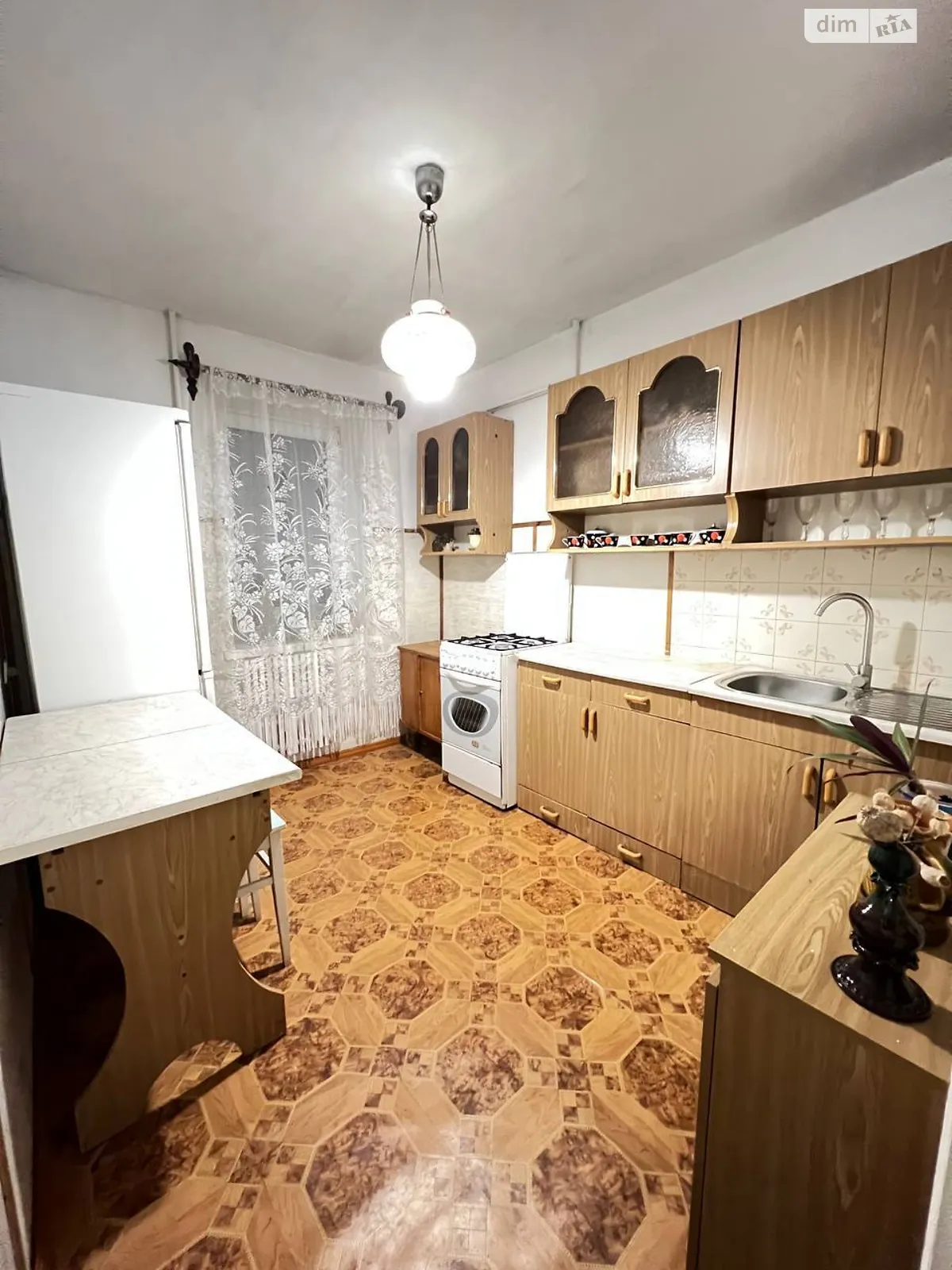 Сдается в аренду 1-комнатная квартира 36 кв. м в Ровно, ул. Савура Клима, 14 - фото 1