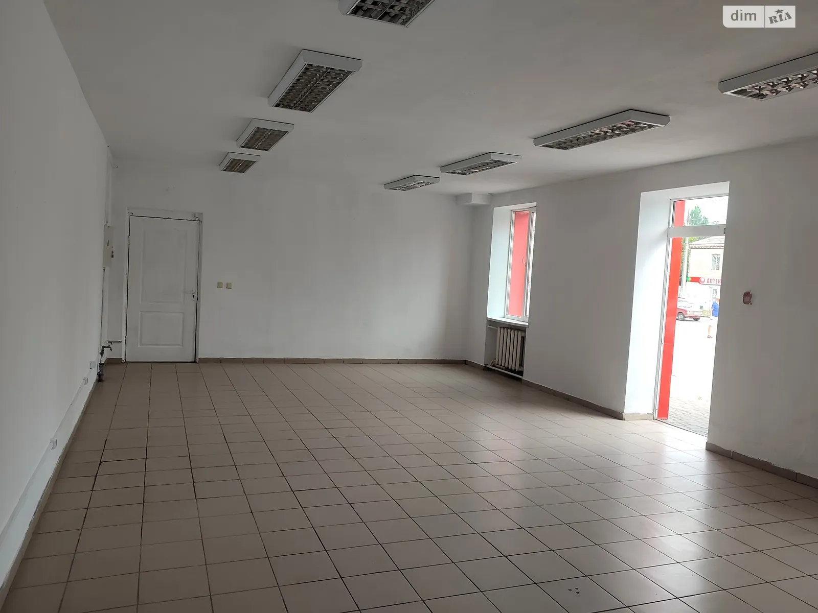 Сдается в аренду помещения свободного назначения 48.8 кв. м в 2-этажном здании, цена: 14640 грн - фото 1