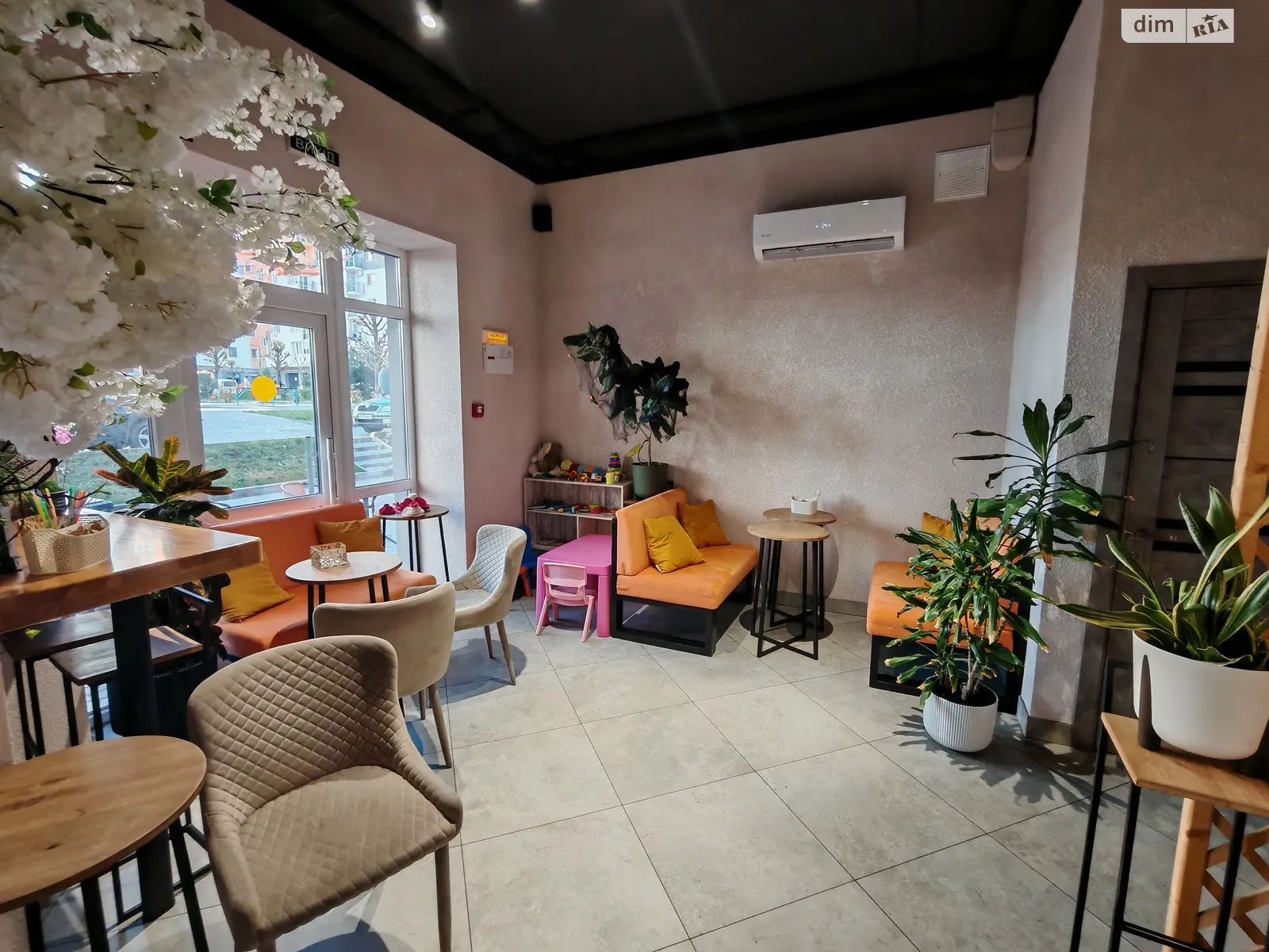 Продається приміщення вільного призначення 45 кв. м в 9-поверховій будівлі, цена: 20000 $ - фото 1