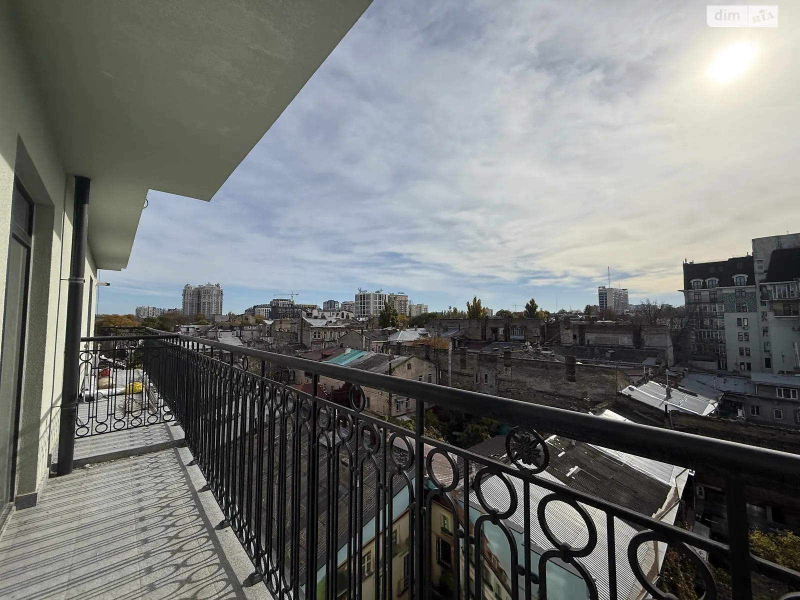 Продается 1-комнатная квартира 41 кв. м в Одессе, ул. Гимназическая, 13 - фото 1