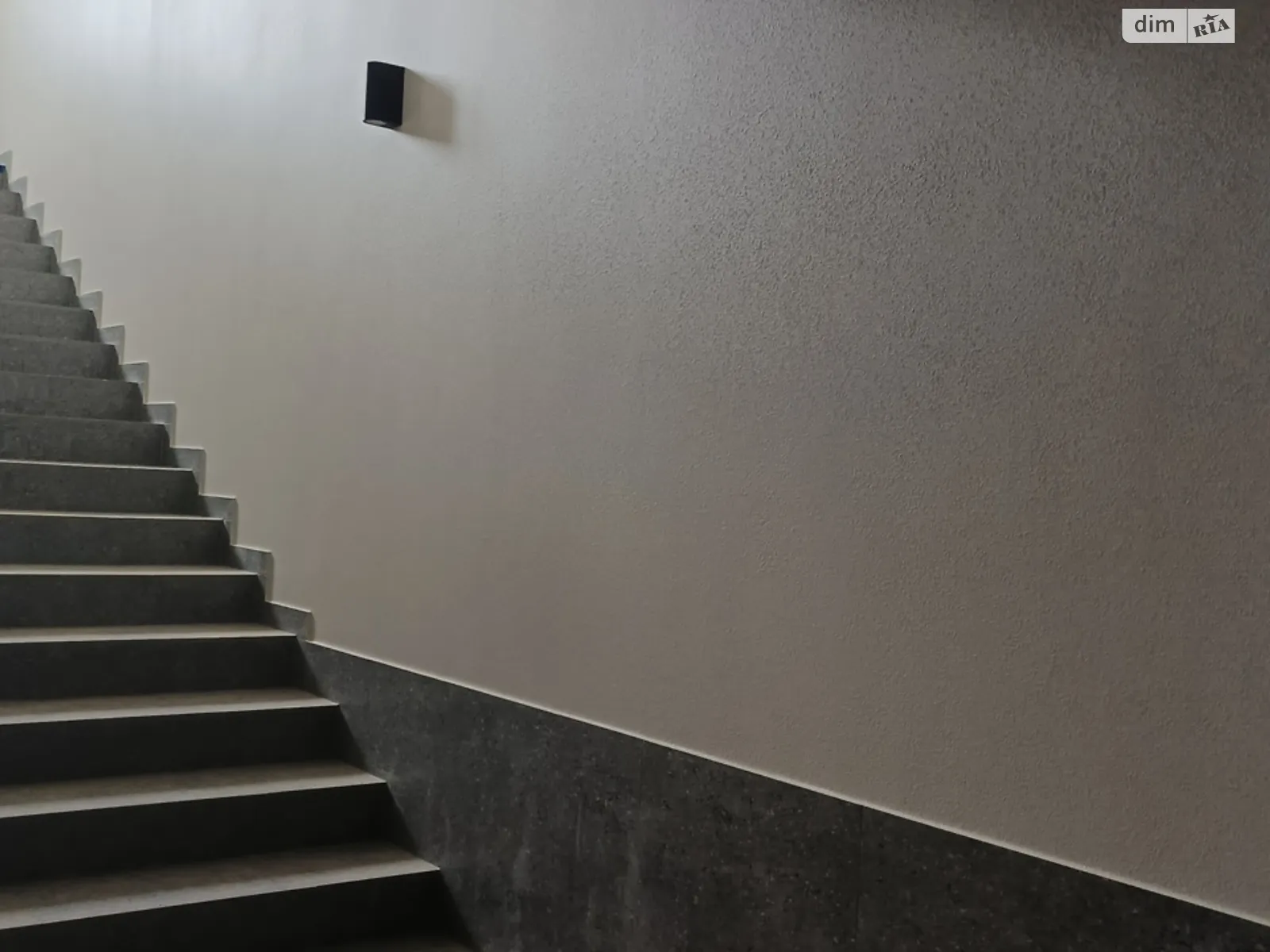 Продается 1-комнатная квартира 43 кв. м в Виннице, ул. Аграрная, 32 - фото 1