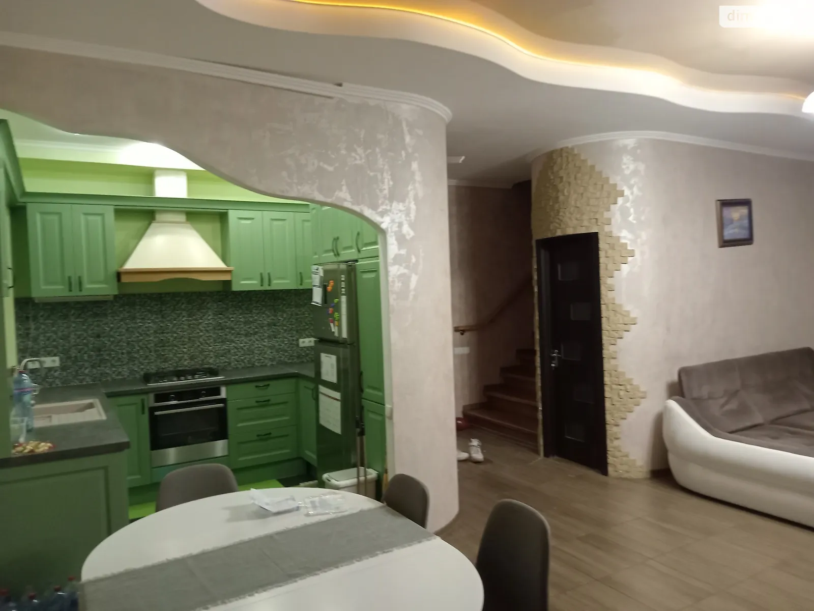 Продается дом на 2 этажа 175 кв. м с беседкой, цена: 190000 $ - фото 1