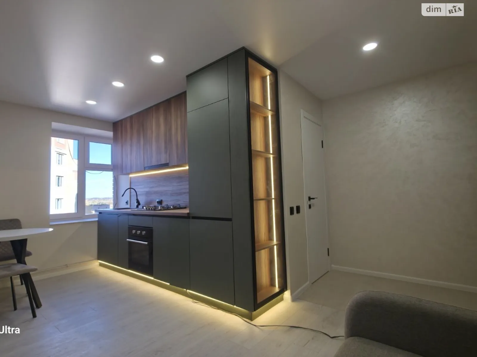 1-комнатная квартира 37 кв. м в Тернополе, ул. Троллейбусная - фото 1