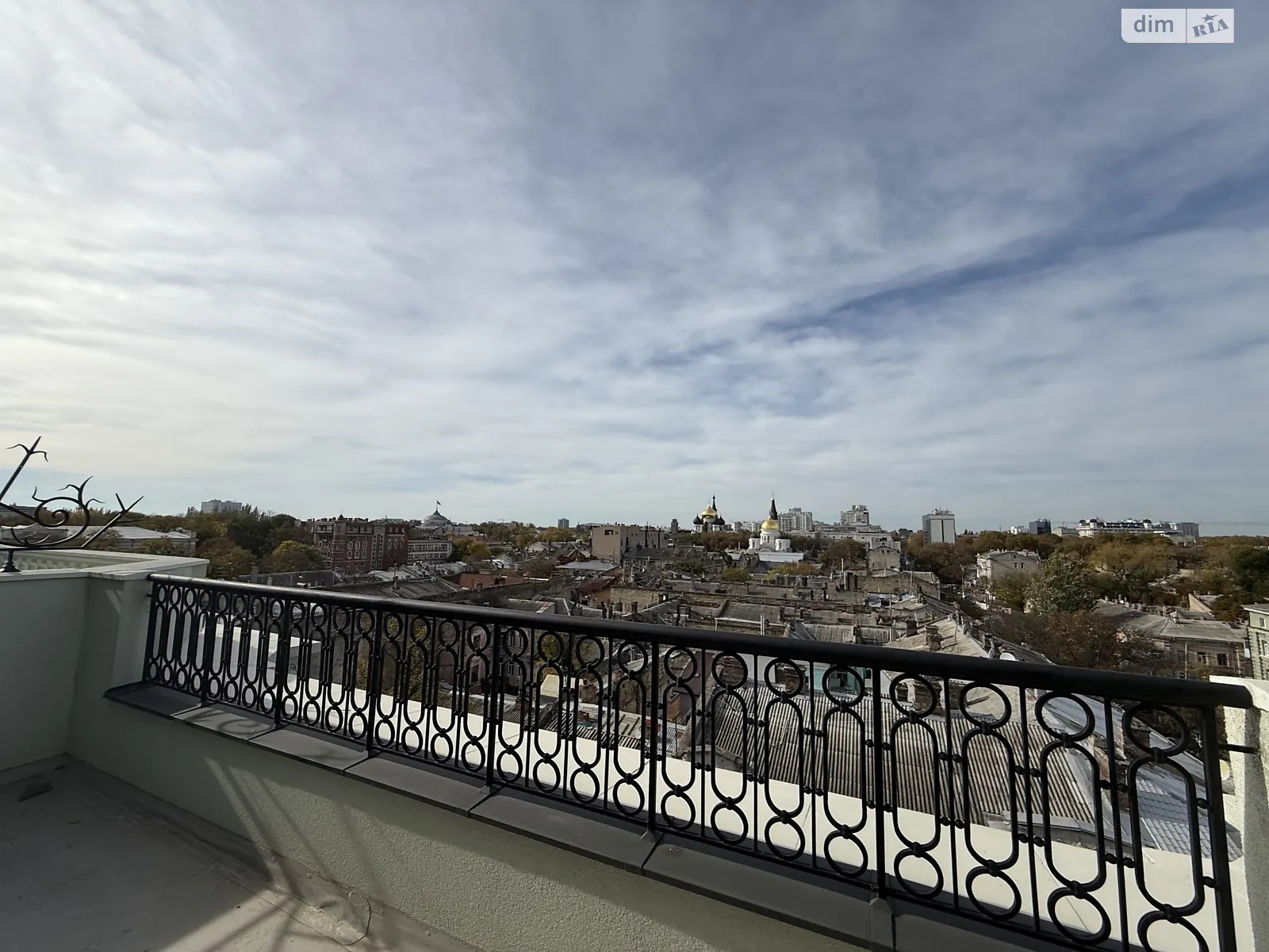 Продается 1-комнатная квартира 86 кв. м в Одессе, ул. Гимназическая, 13 - фото 1