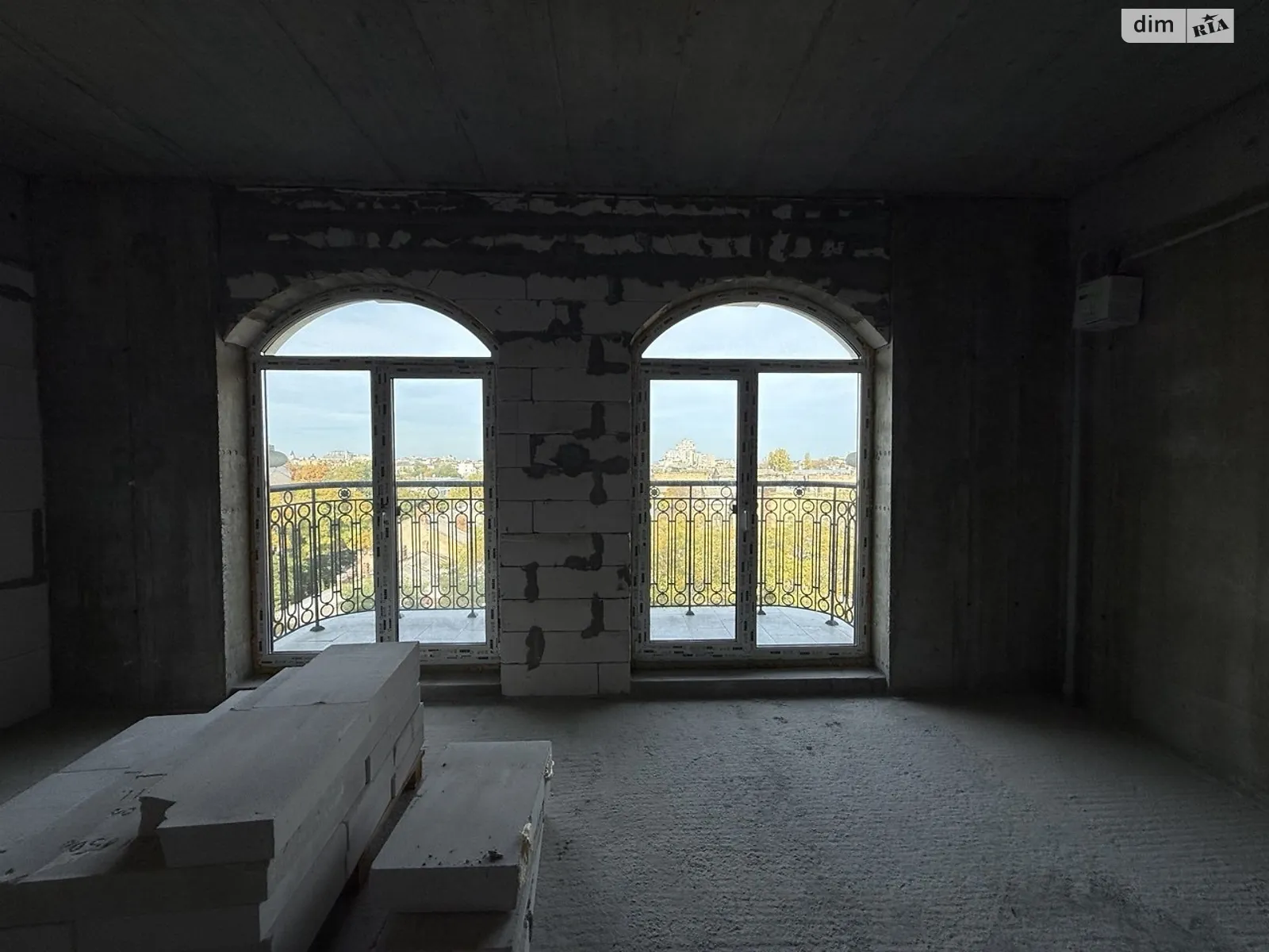 Продается 1-комнатная квартира 47 кв. м в Одессе, ул. Гимназическая, 13 - фото 1