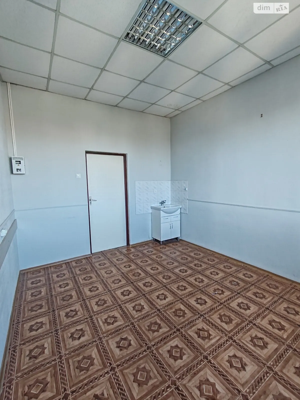 Здається в оренду офіс 14 кв. м в бізнес-центрі, цена: 3500 грн - фото 1