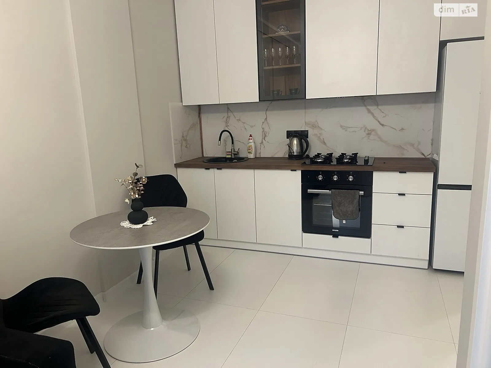 1-комнатная квартира 40 кв. м в Тернополе, ул. Петриковская, 5 - фото 1