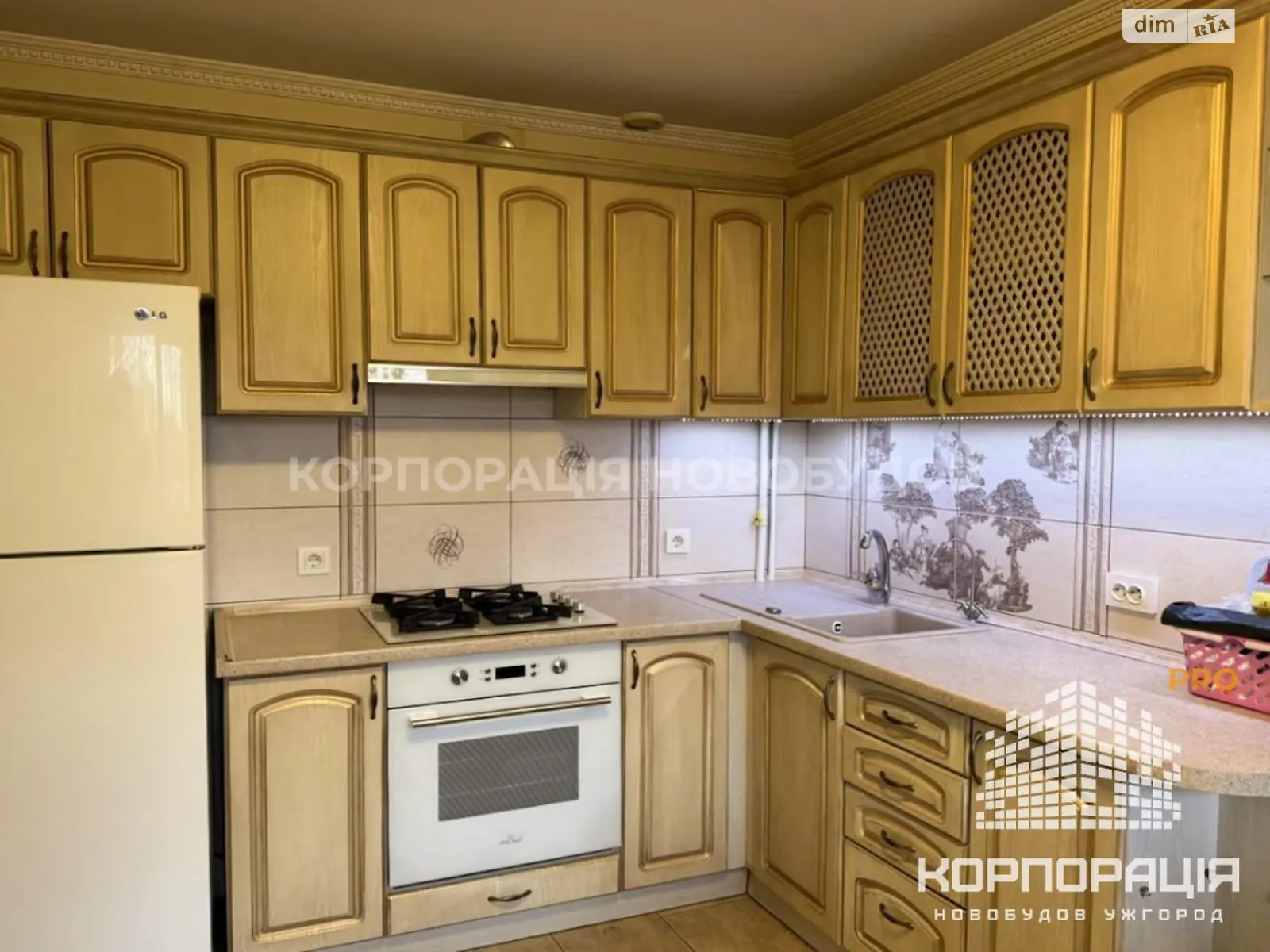 Продається 2-кімнатна квартира 57.7 кв. м у Ужгороді, просп. Свободи - фото 1