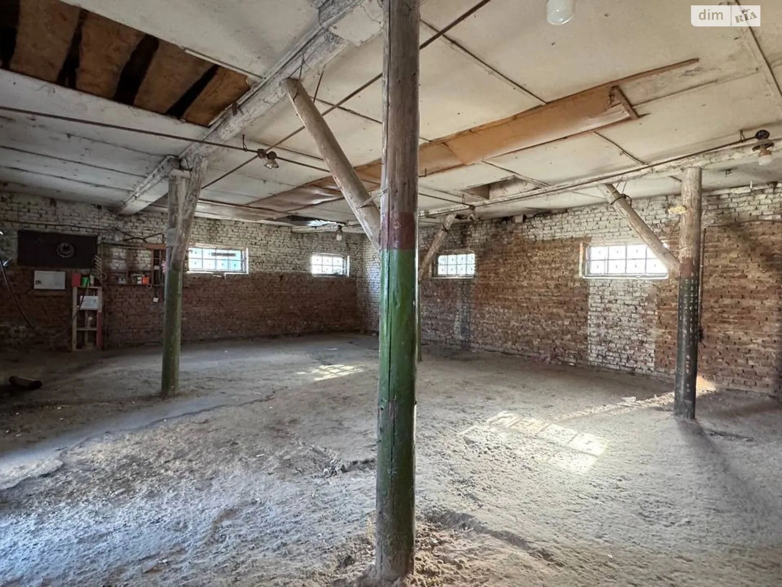 Сдается в аренду помещения свободного назначения 86.9 кв. м в 1-этажном здании, цена: 14560 грн - фото 1