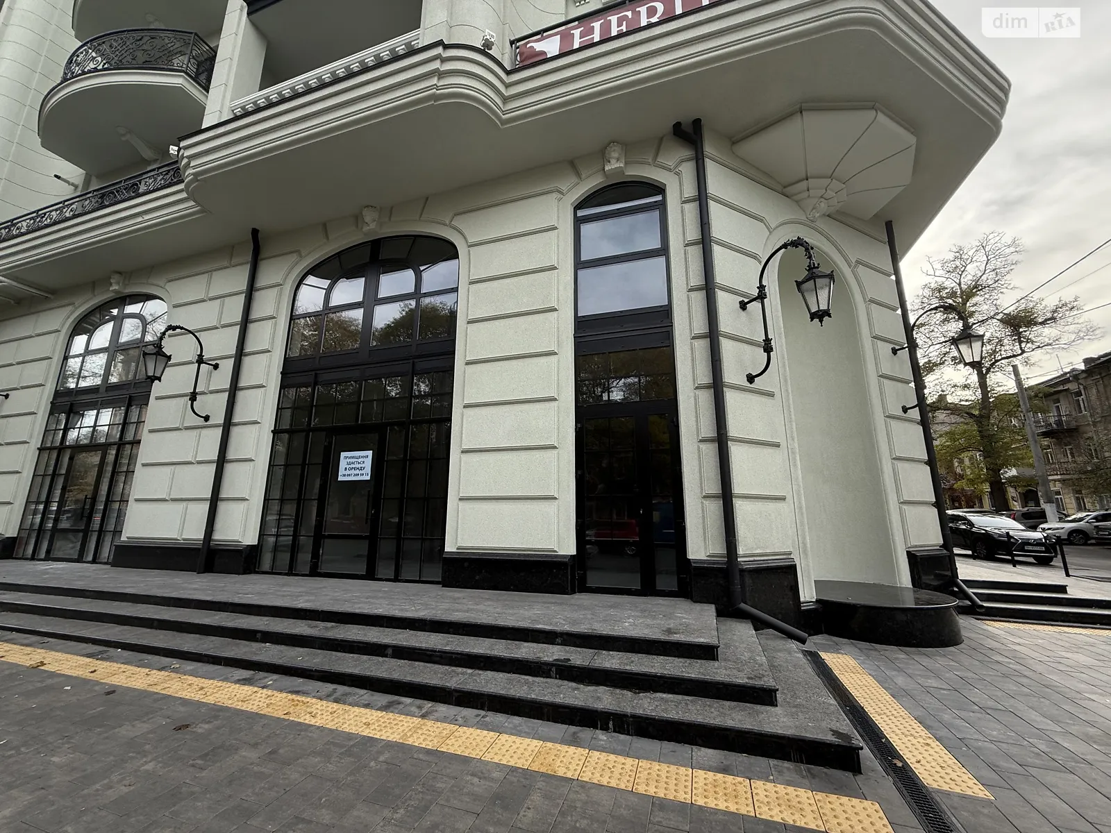 Продается помещения свободного назначения 136 кв. м в 7-этажном здании, цена: 450000 $ - фото 1