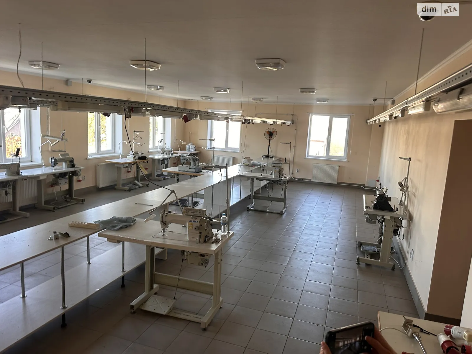 Здається в оренду приміщення вільного призначення 550 кв. м в 3-поверховій будівлі, цена: 110000 грн - фото 1