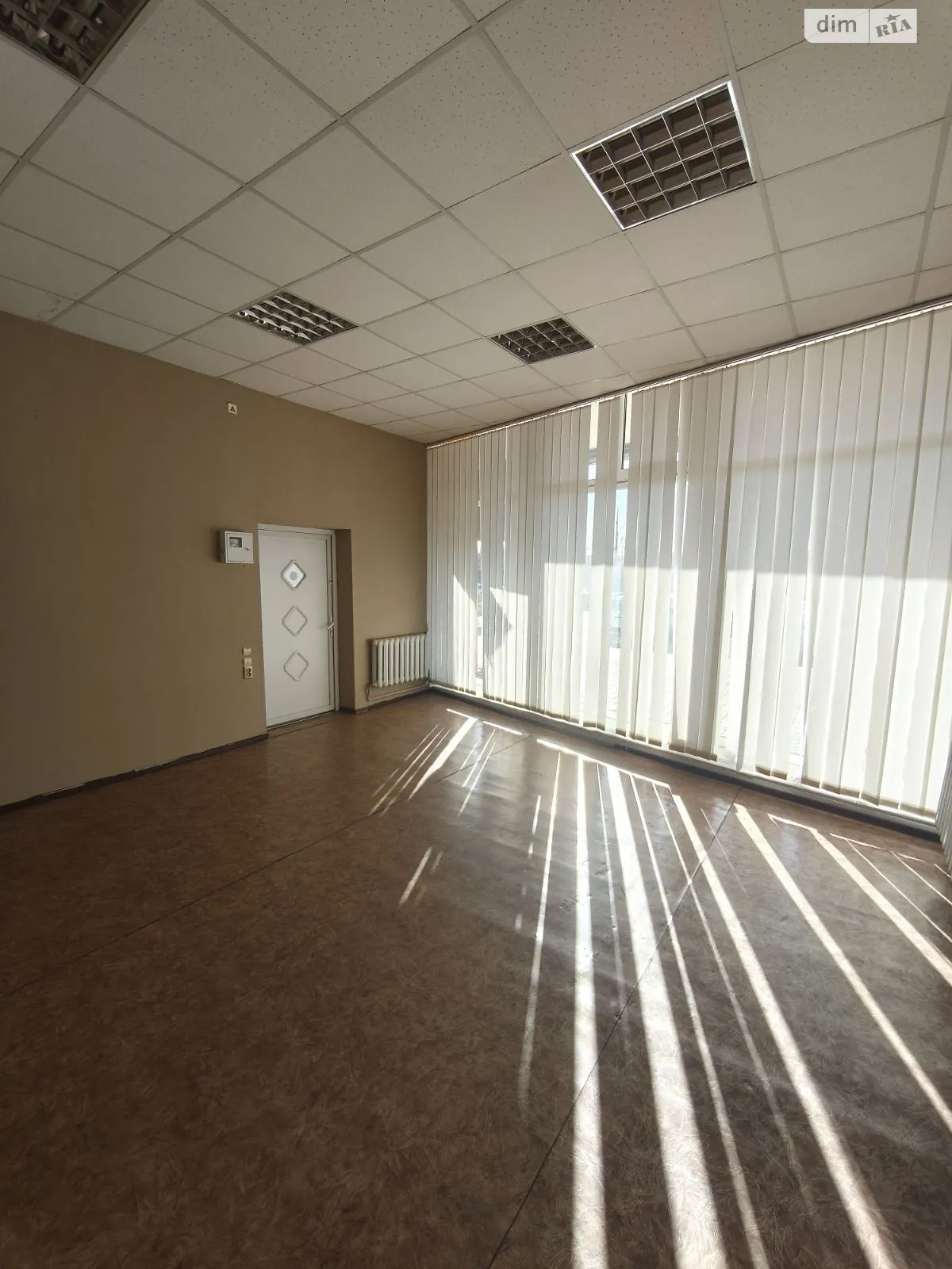 Здається в оренду приміщення вільного призначення 32 кв. м в 6-поверховій будівлі, цена: 9000 грн - фото 1