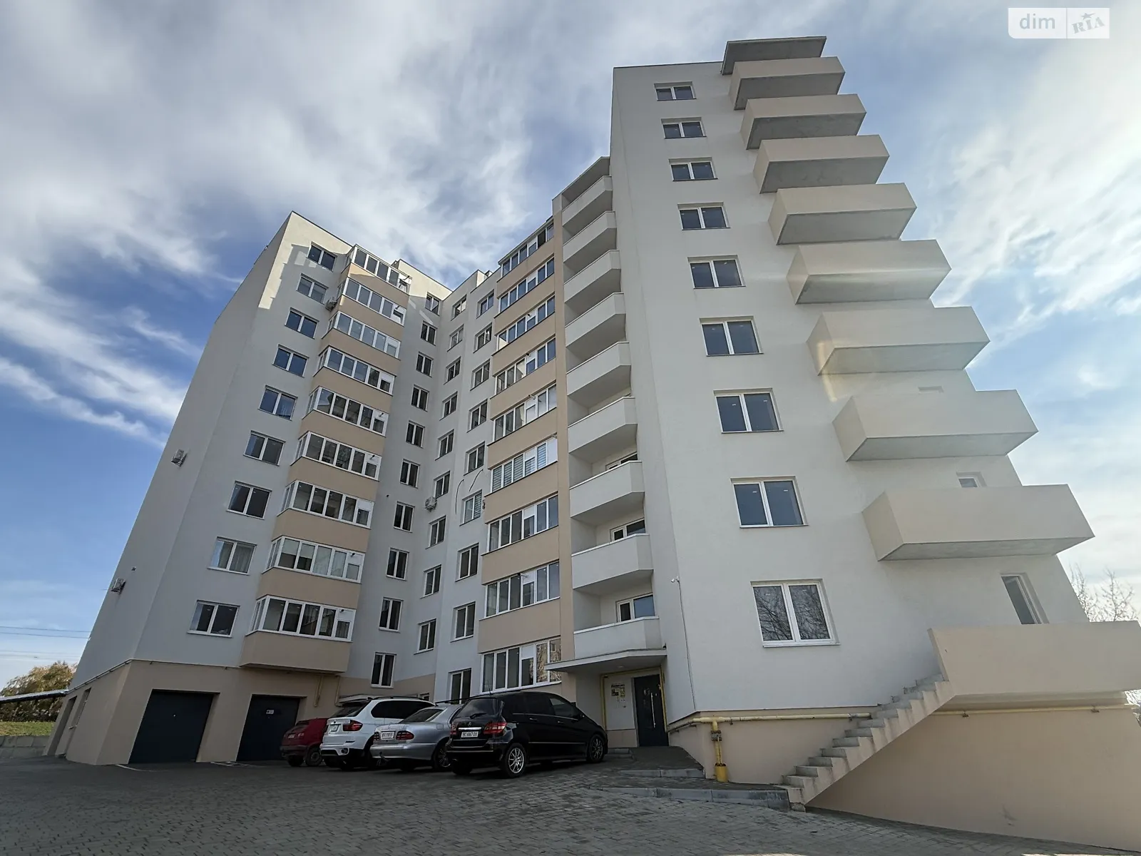 2-кімнатна квартира 70 кв. м у Тернополі, вул. Довженка Олександра - фото 1