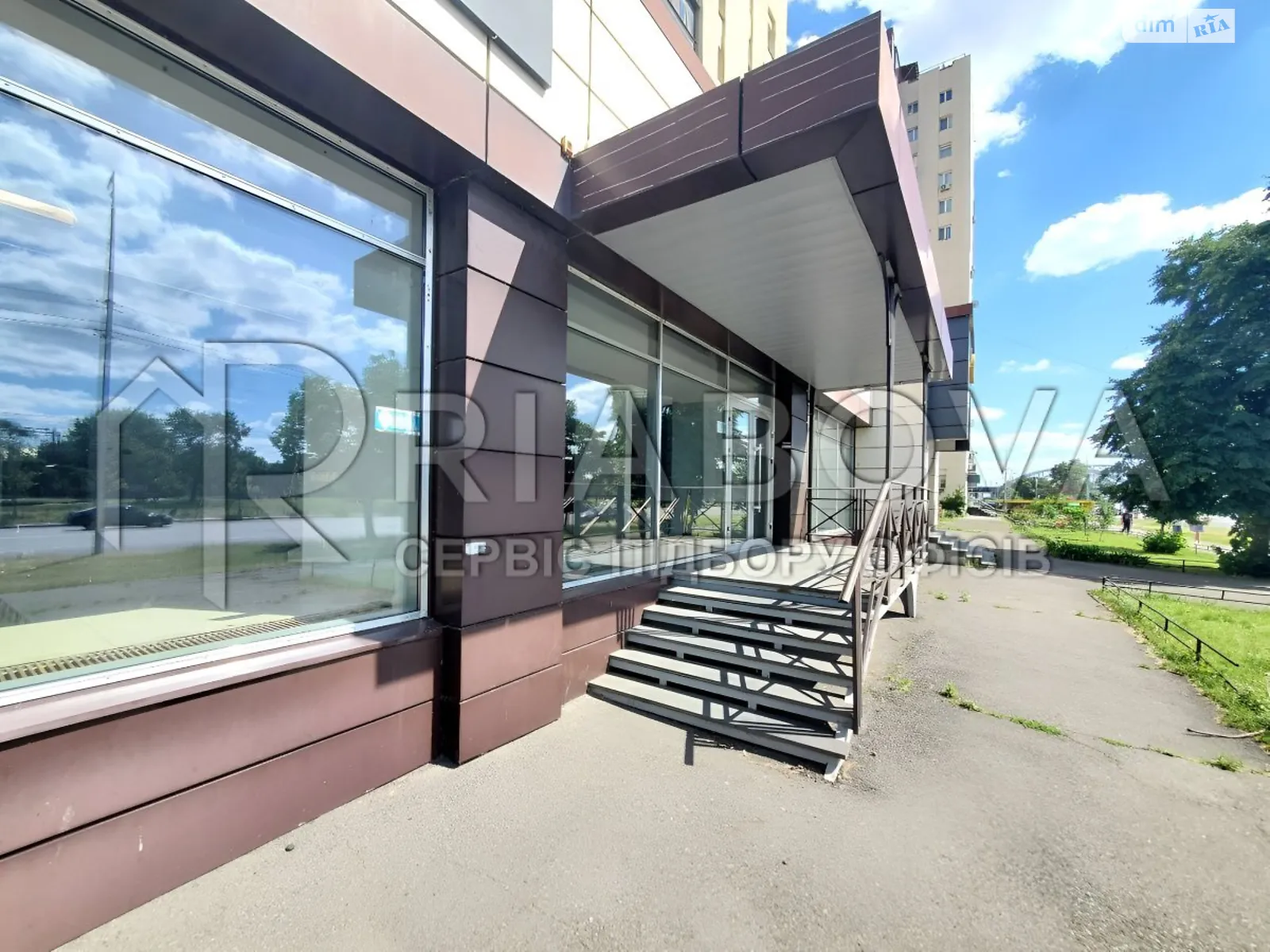 Здається в оренду приміщення вільного призначення 690 кв. м в 2-поверховій будівлі, цена: 440999 грн - фото 1