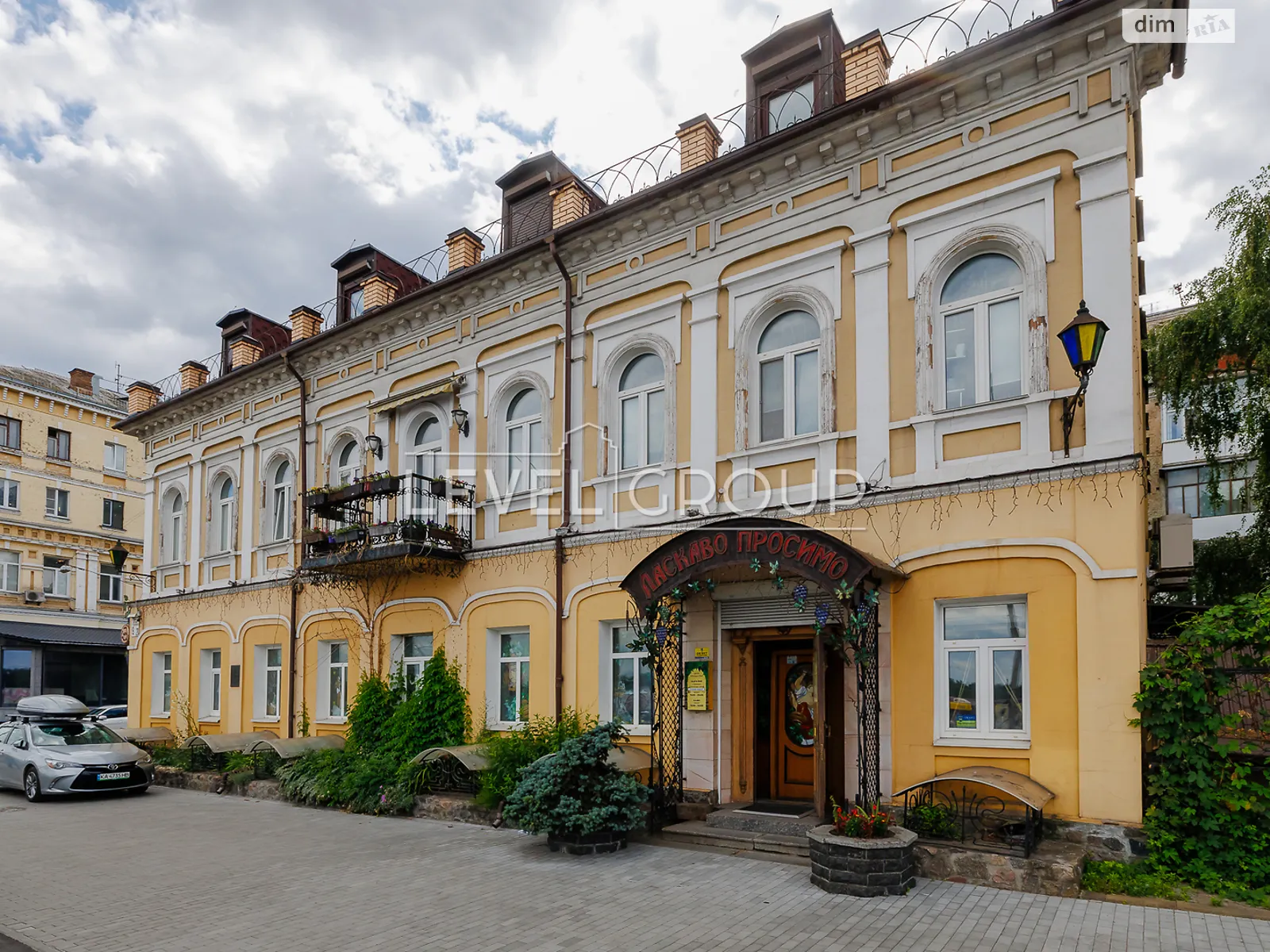 Продается помещения свободного назначения 1066 кв. м в 2-этажном здании, цена: 5900000 $ - фото 1