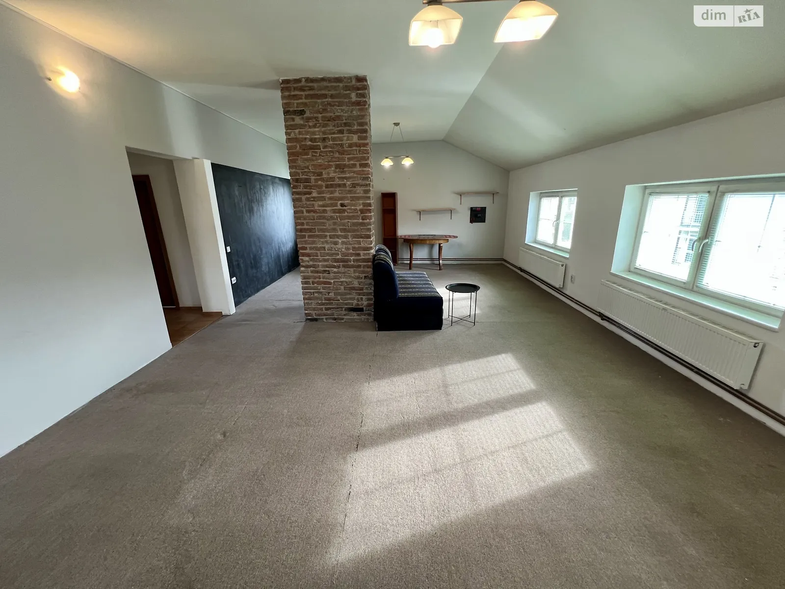 Сдается в аренду офис 95 кв. м в бизнес-центре, цена: 1200 $ - фото 1