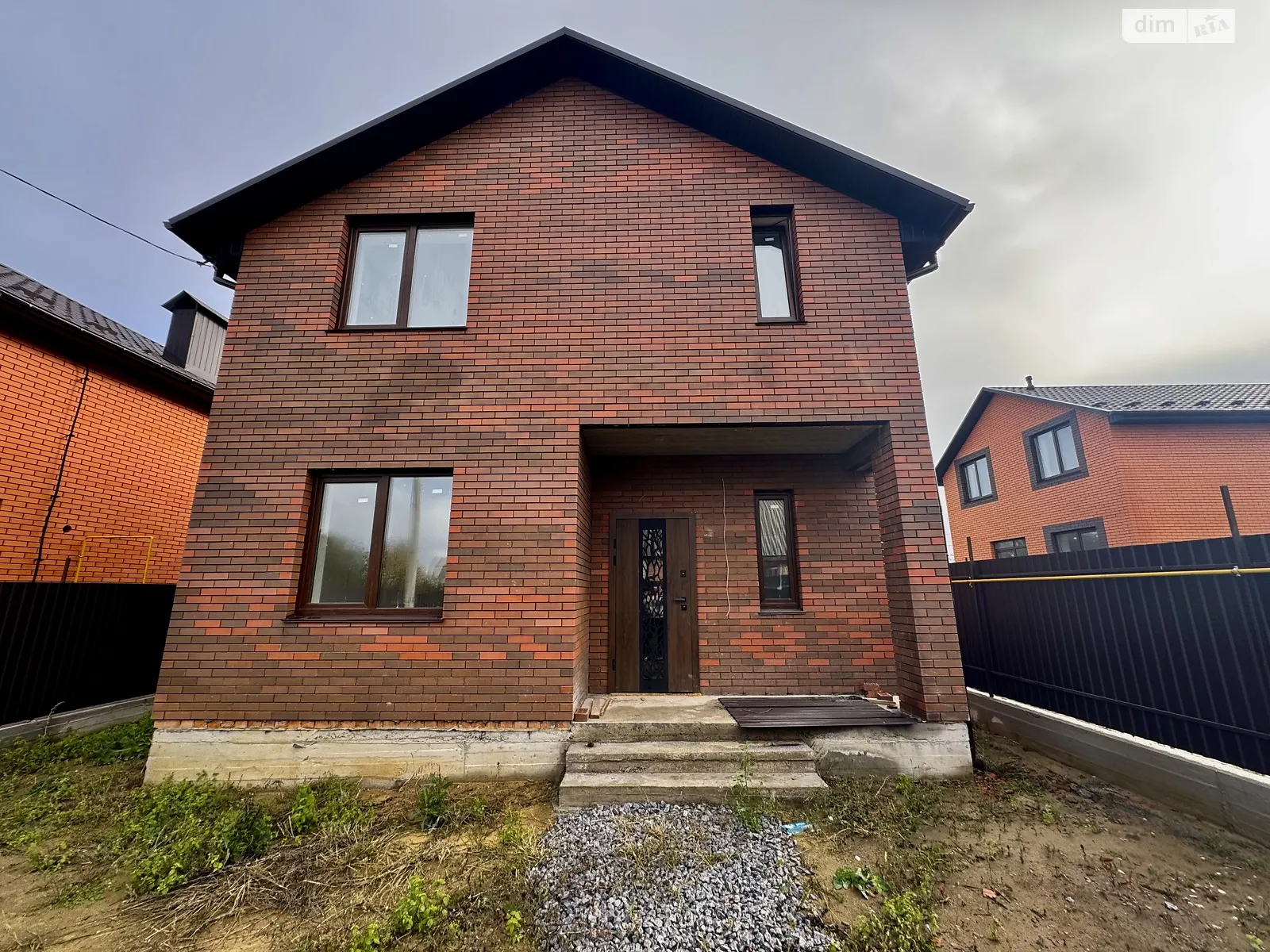 Продается дом на 2 этажа 127 кв. м с мансардой, цена: 92000 $ - фото 1