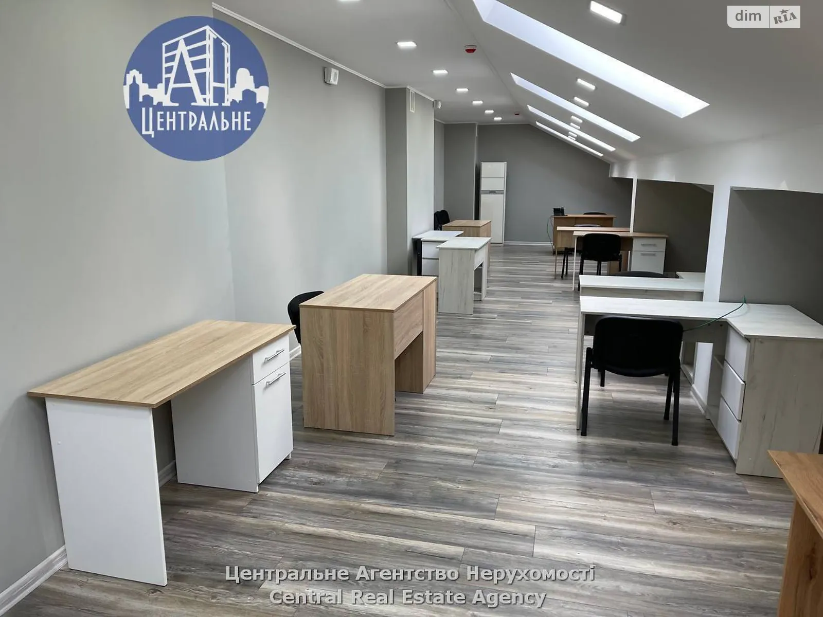 Сдается в аренду офис 92 кв. м в бизнес-центре, цена: 21000 грн - фото 1
