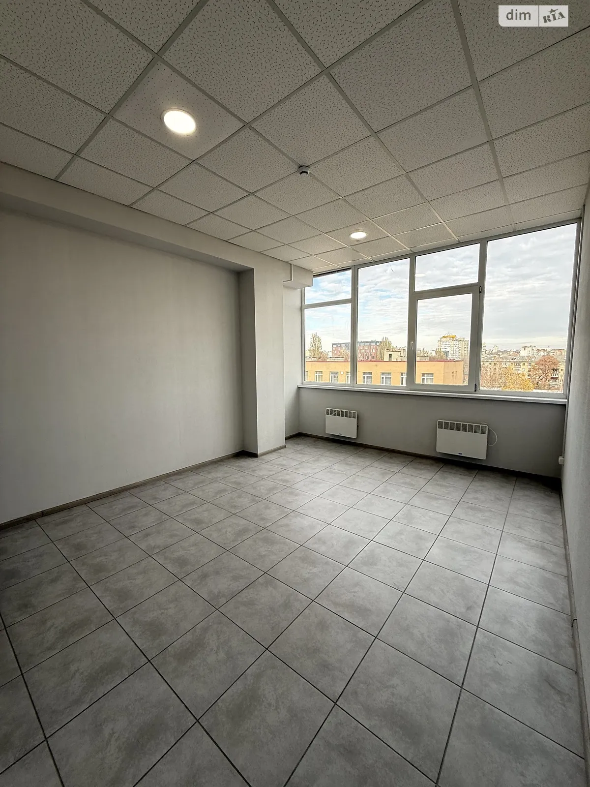 Здається в оренду офіс 20 кв. м в бізнес-центрі, цена: 5000 грн - фото 1