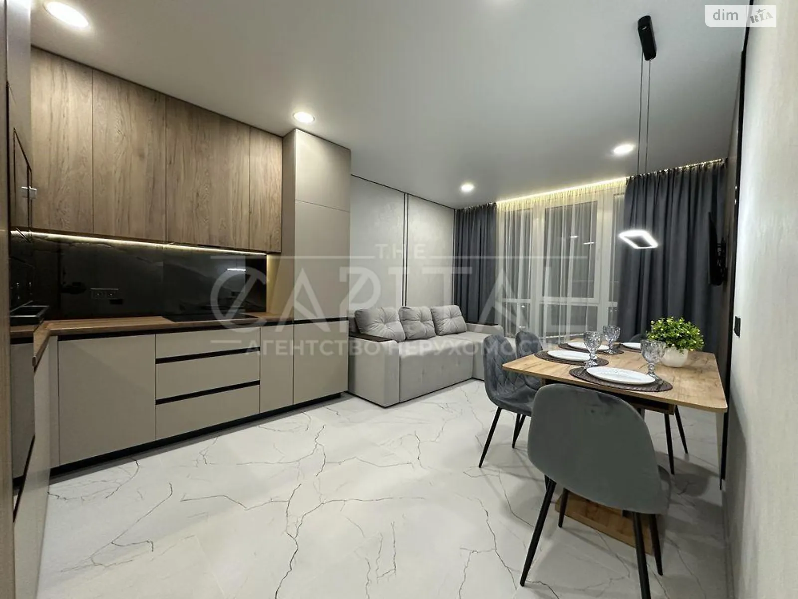 Продается 1-комнатная квартира 46 кв. м в Киеве, ул. Всеволода Змиенко, 15/23 - фото 1