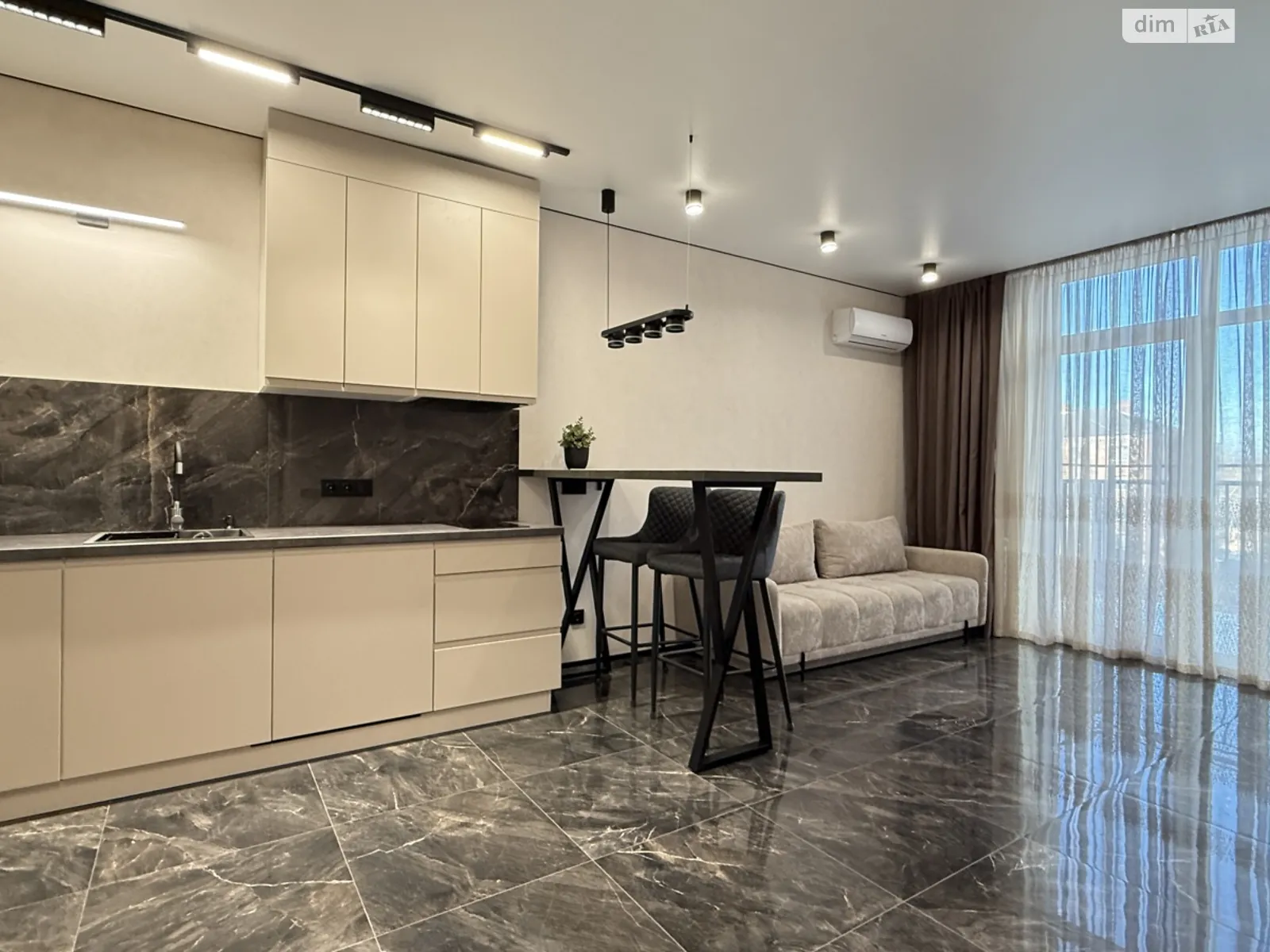 Сдается в аренду 1-комнатная квартира 56 кв. м в Виннице, пер. Кирпичный - фото 1